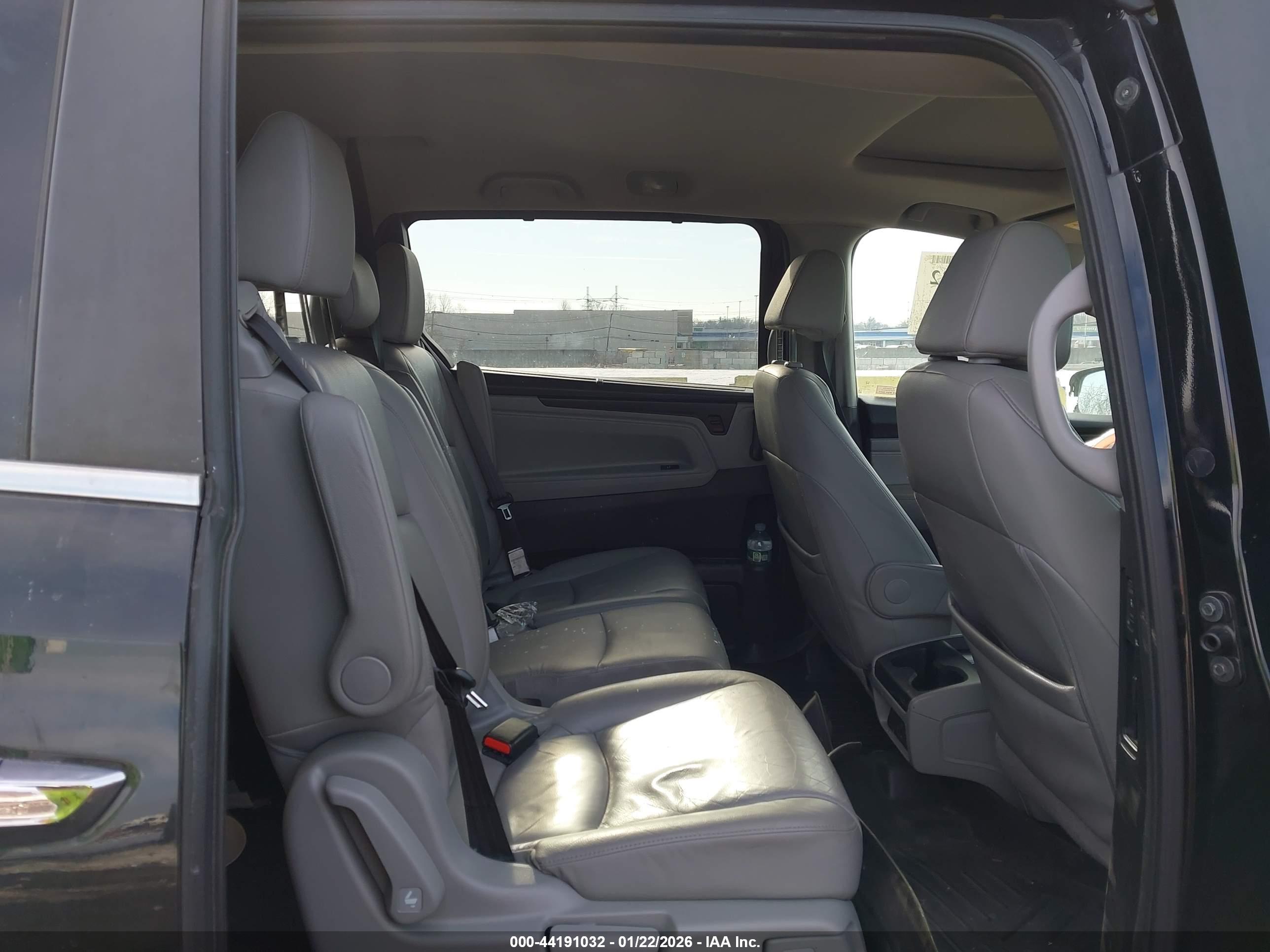 HONDA ODYSSEY image 8