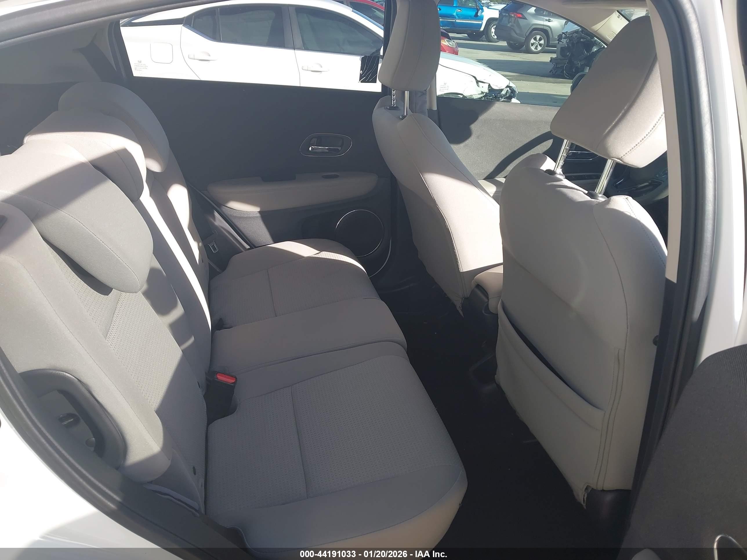 HONDA HR-V image 8