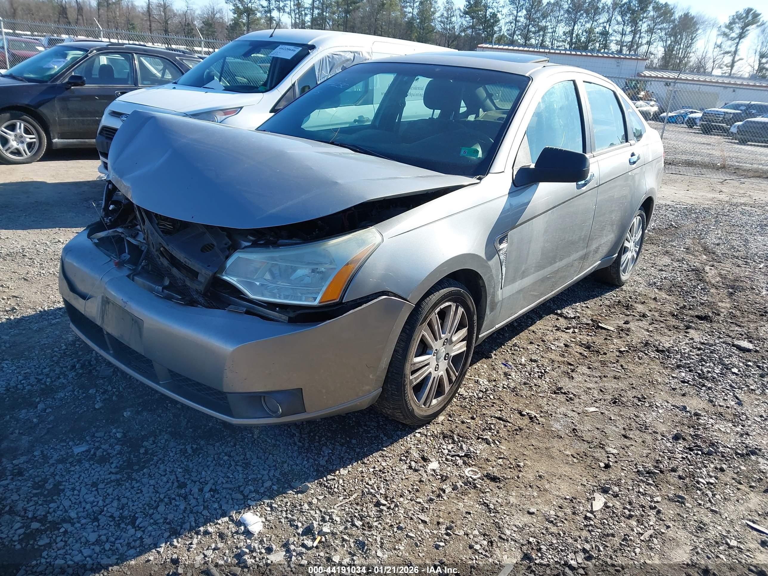 FORD FOCUS image 2