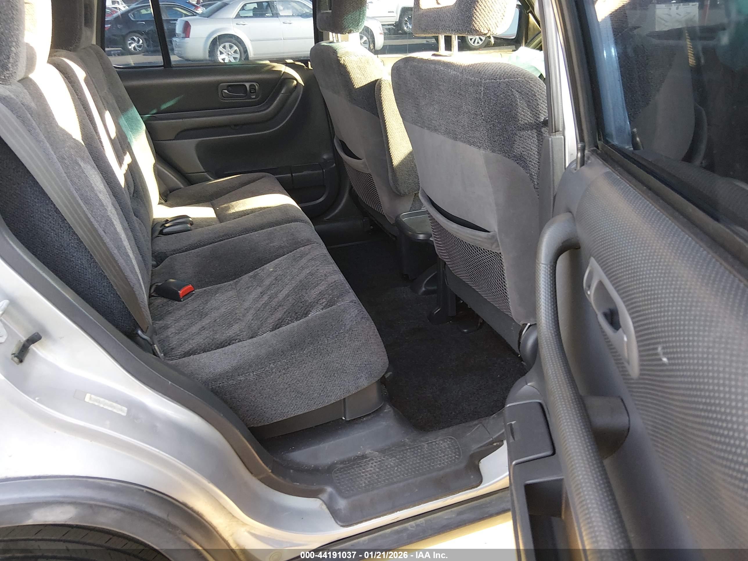 HONDA CR-V image 8