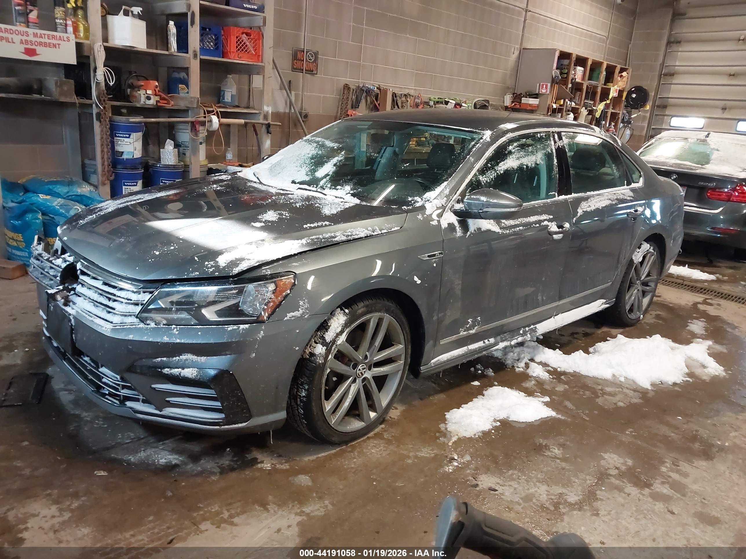 VOLKSWAGEN PASSAT image 2