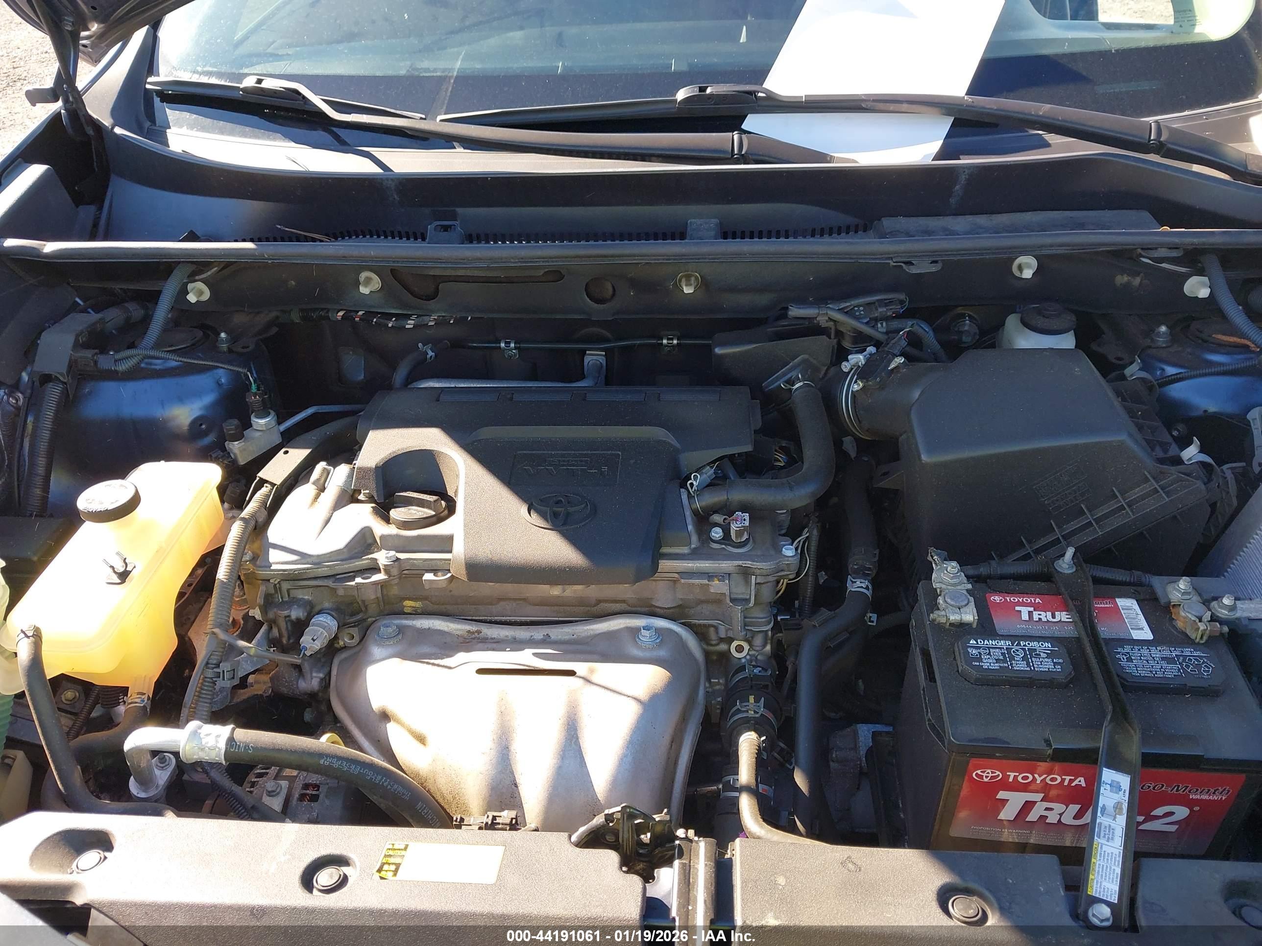 TOYOTA RAV4 image 10