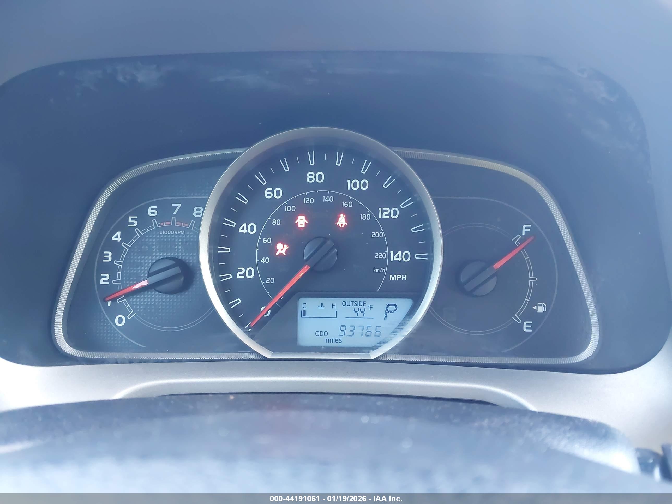 TOYOTA RAV4 image 7