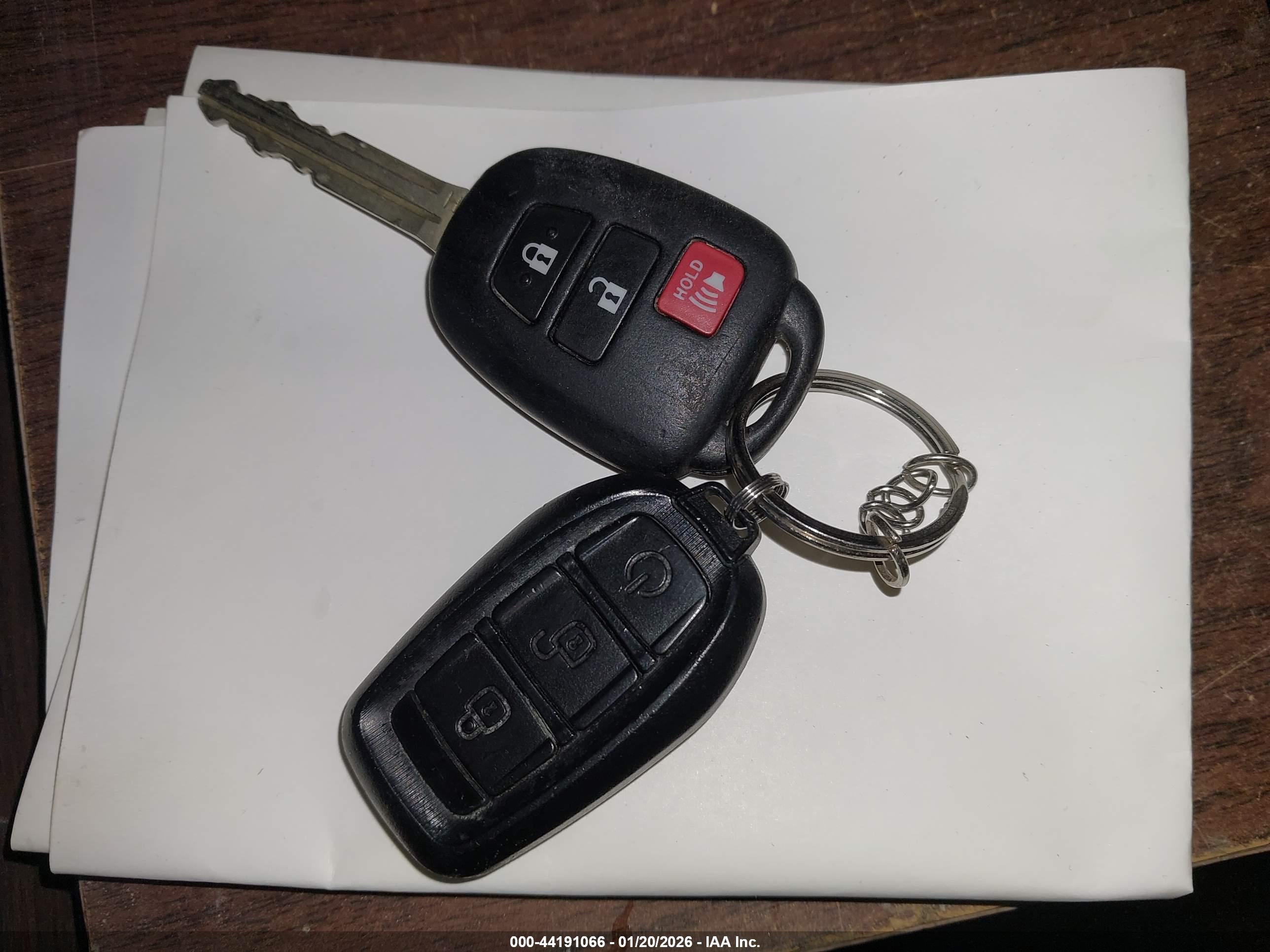 TOYOTA RAV4 image 11