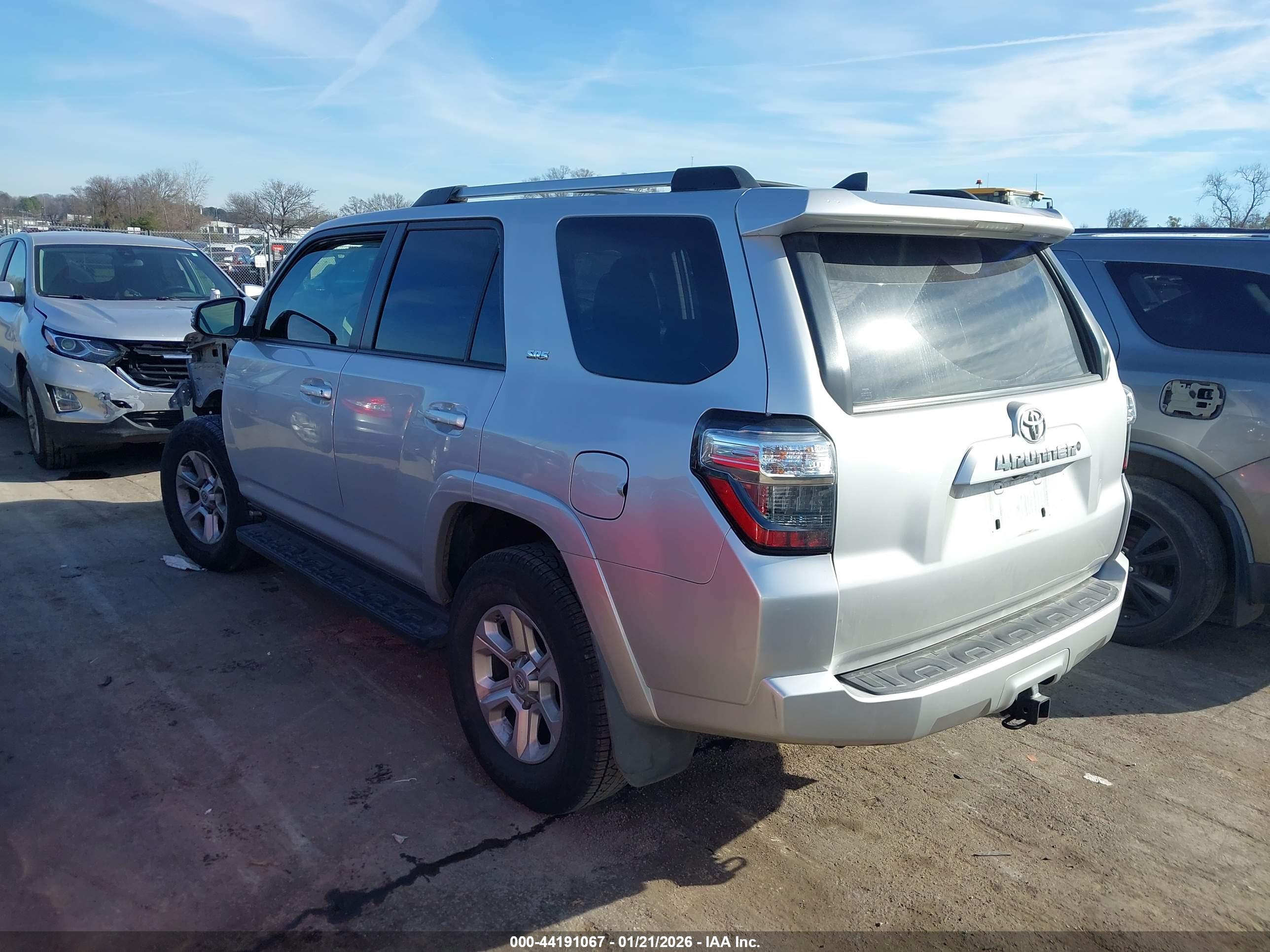 TOYOTA 4RUNNER image 3