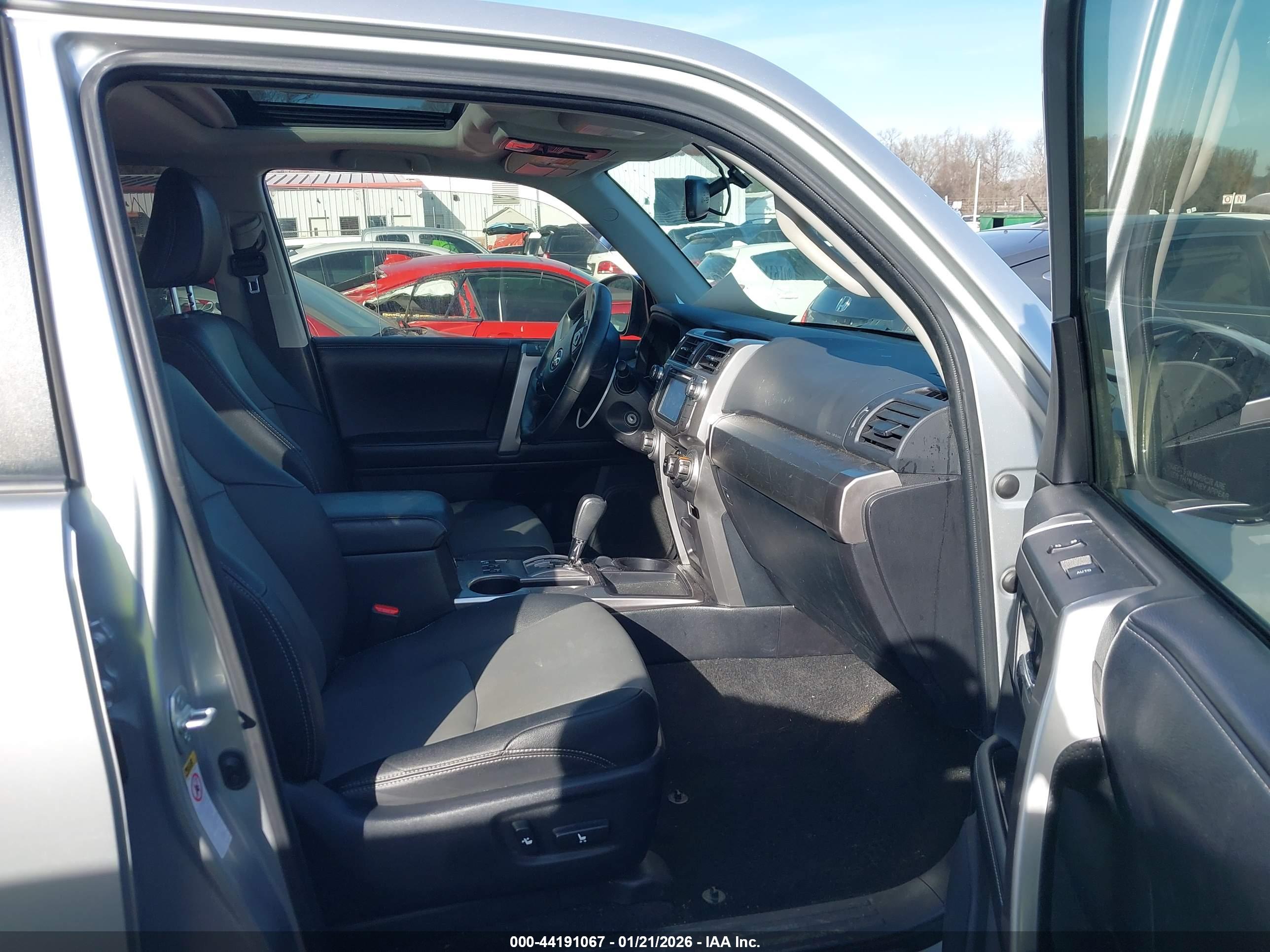 TOYOTA 4RUNNER image 5