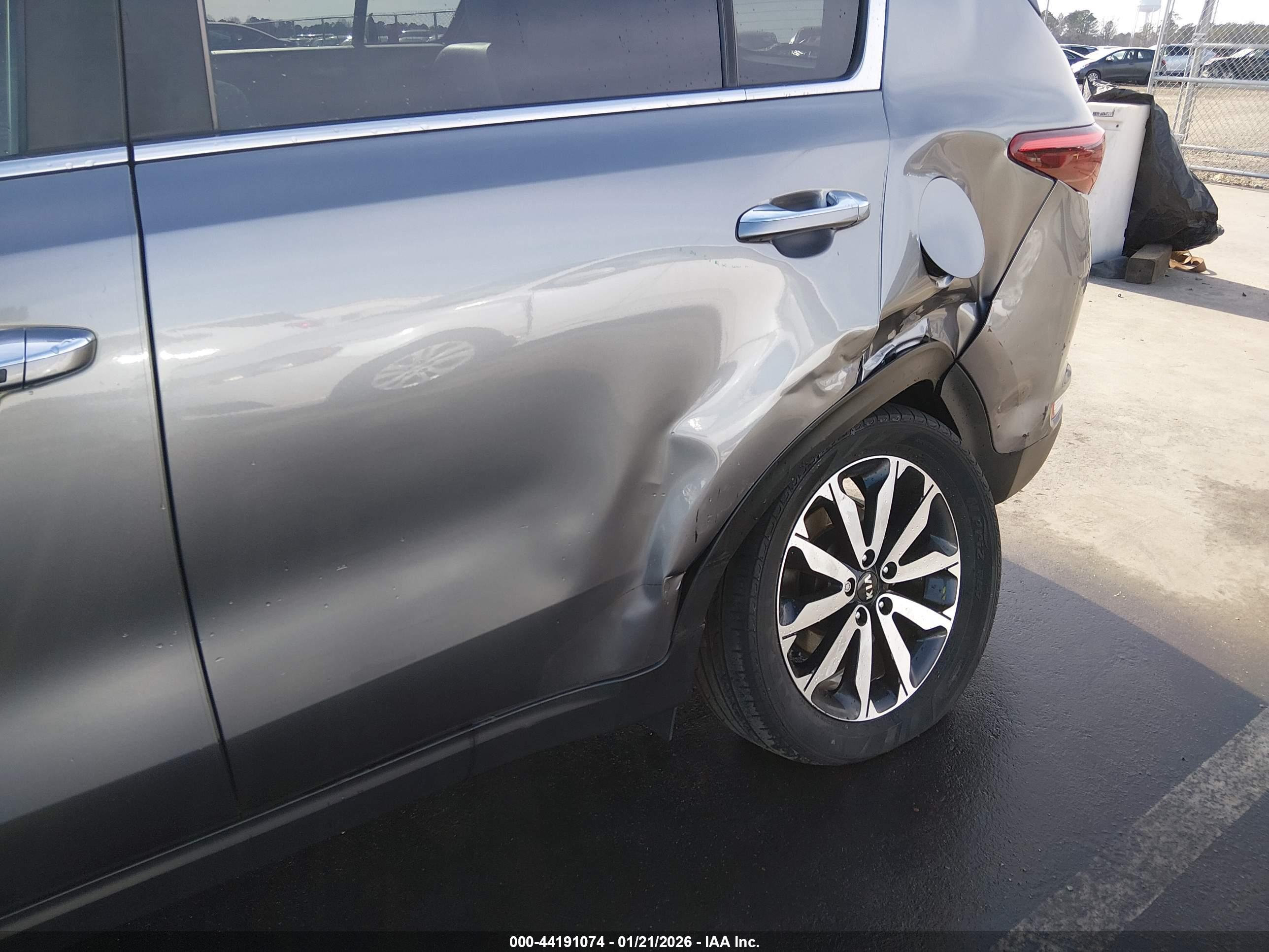 KIA SPORTAGE image 6