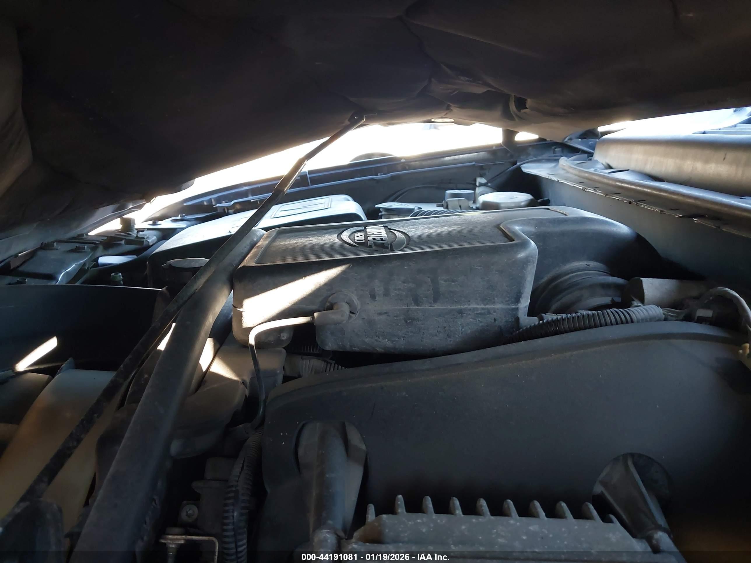 GMC ENVOY image 10