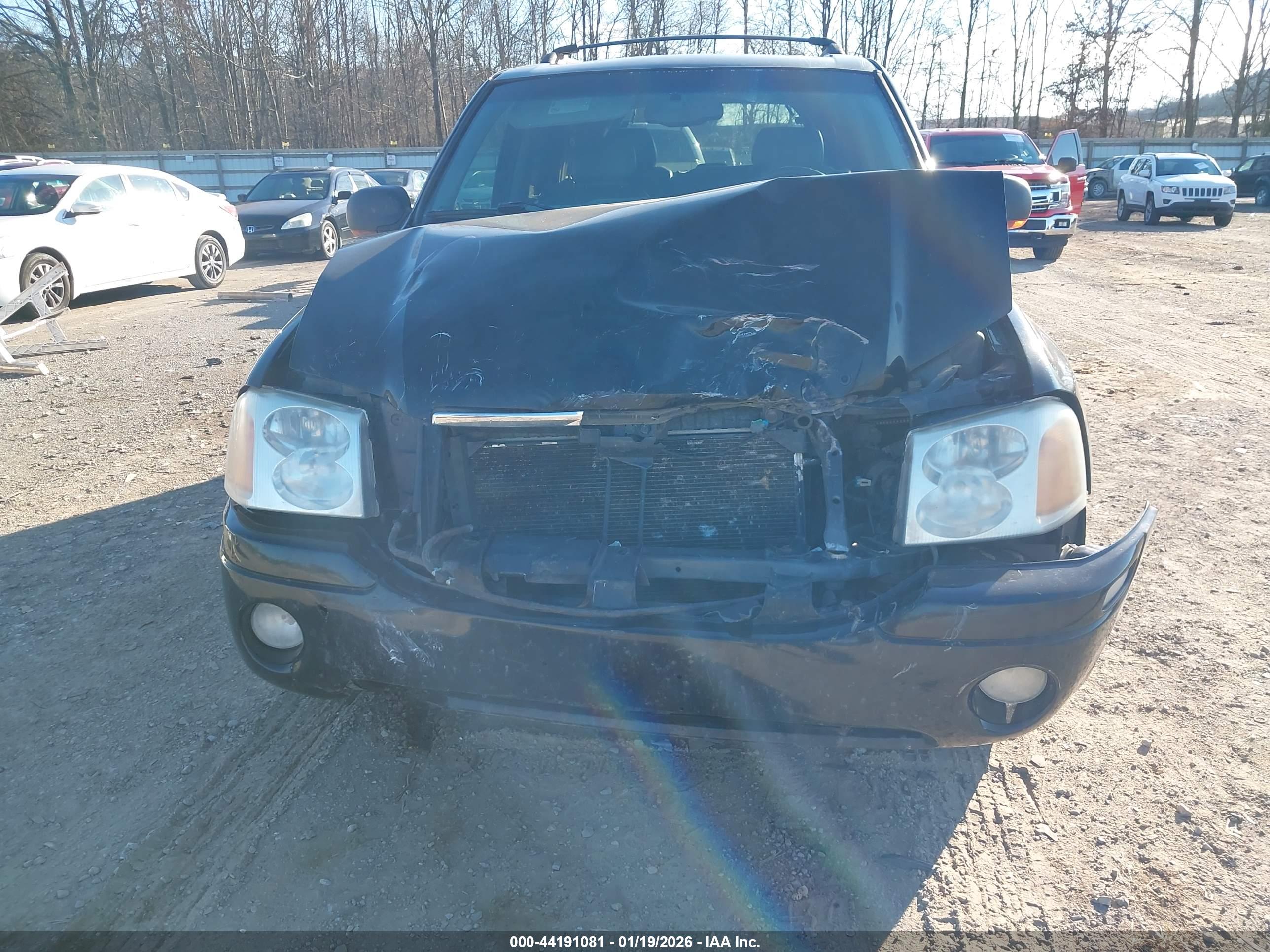 GMC ENVOY image 6