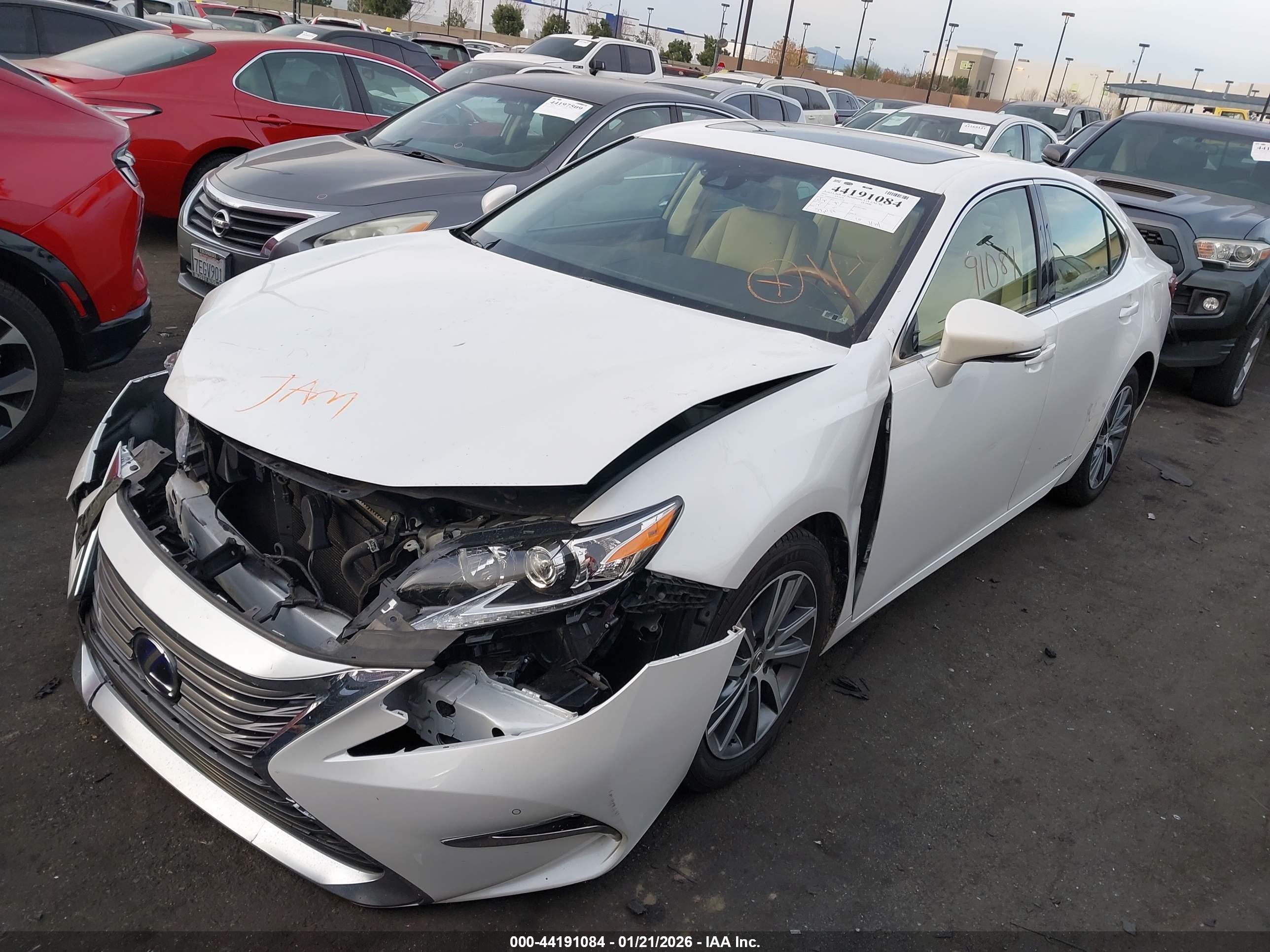LEXUS ES image 2