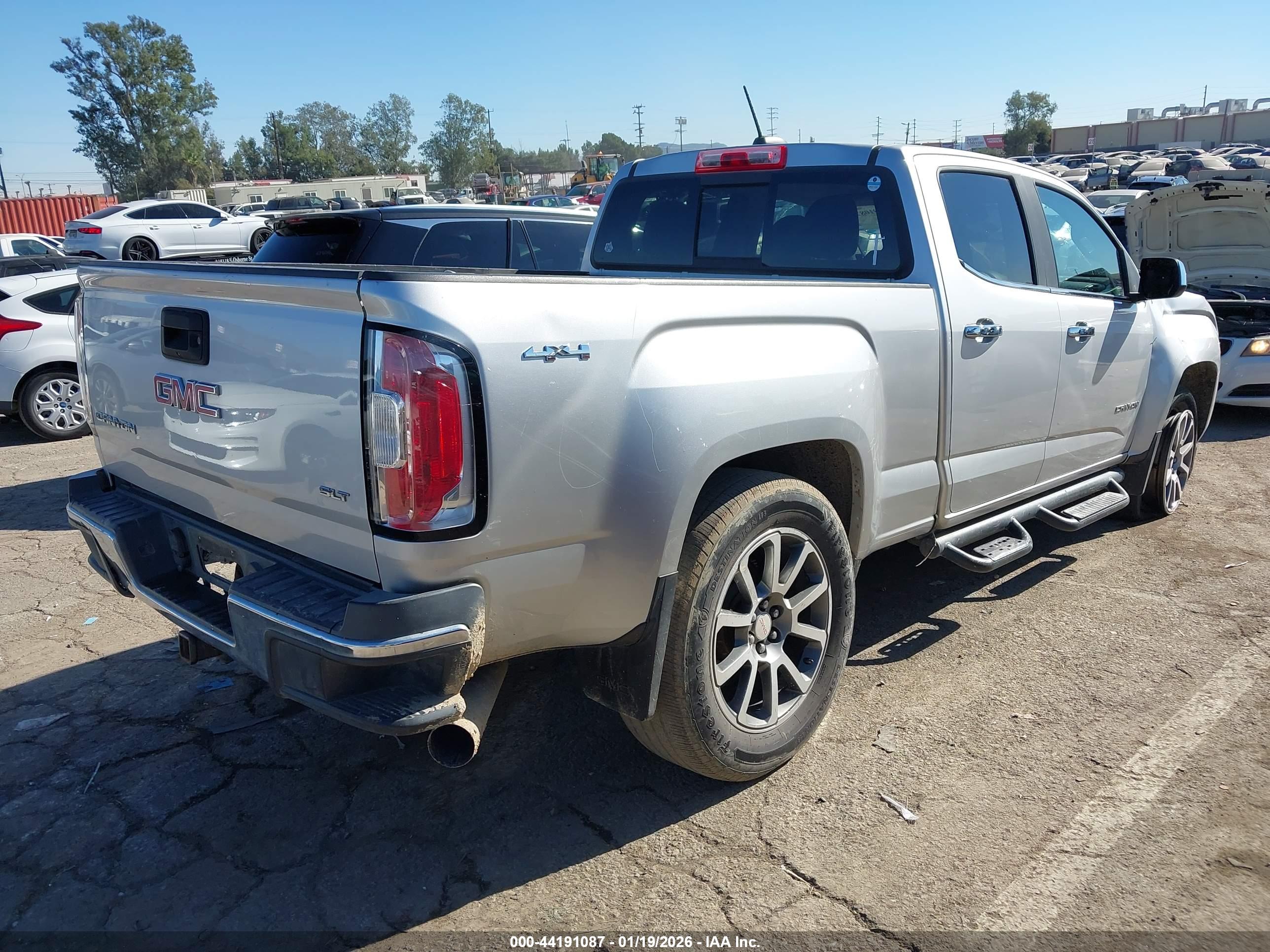 GMC CANYON image 4