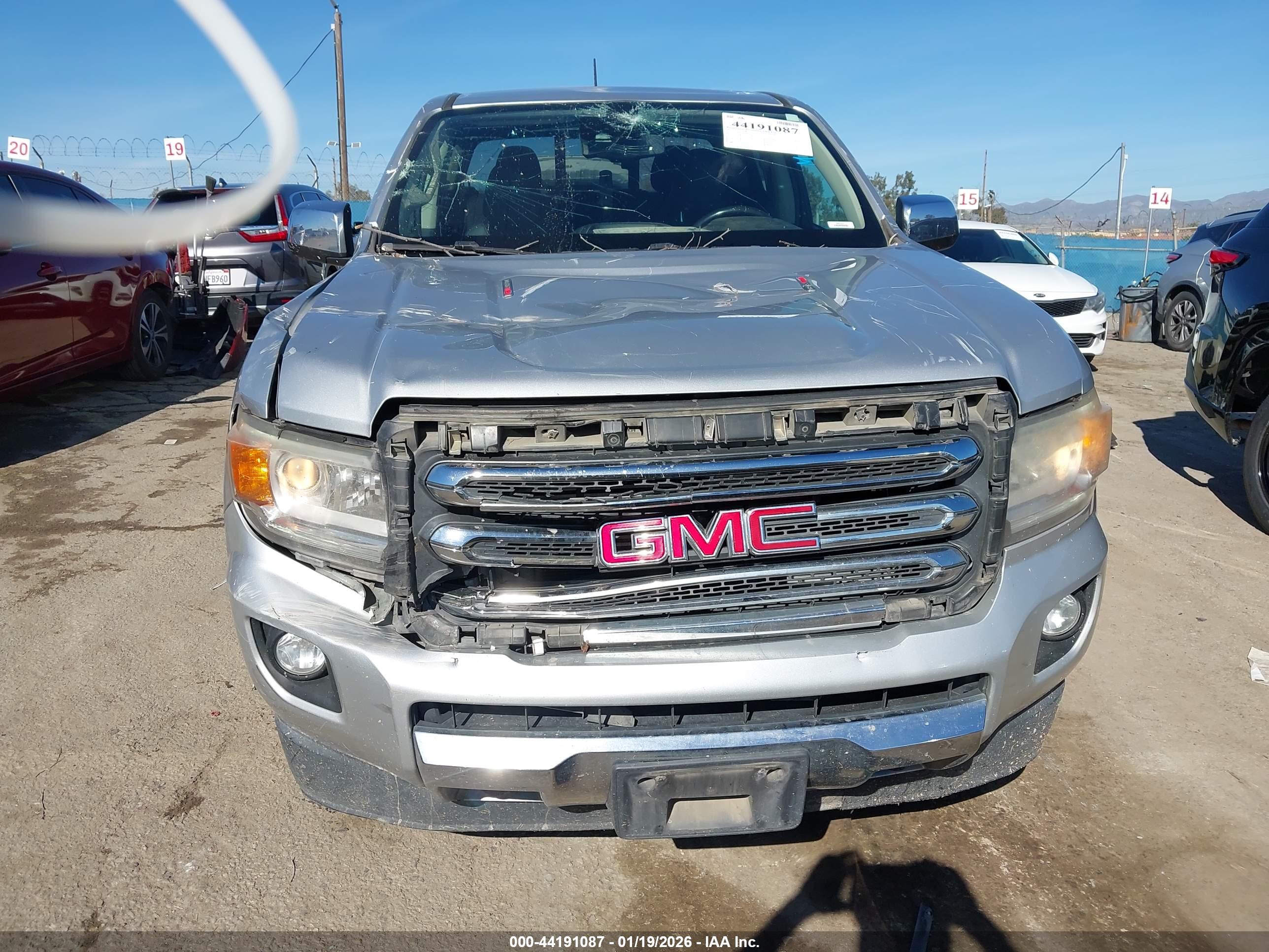 GMC CANYON image 6