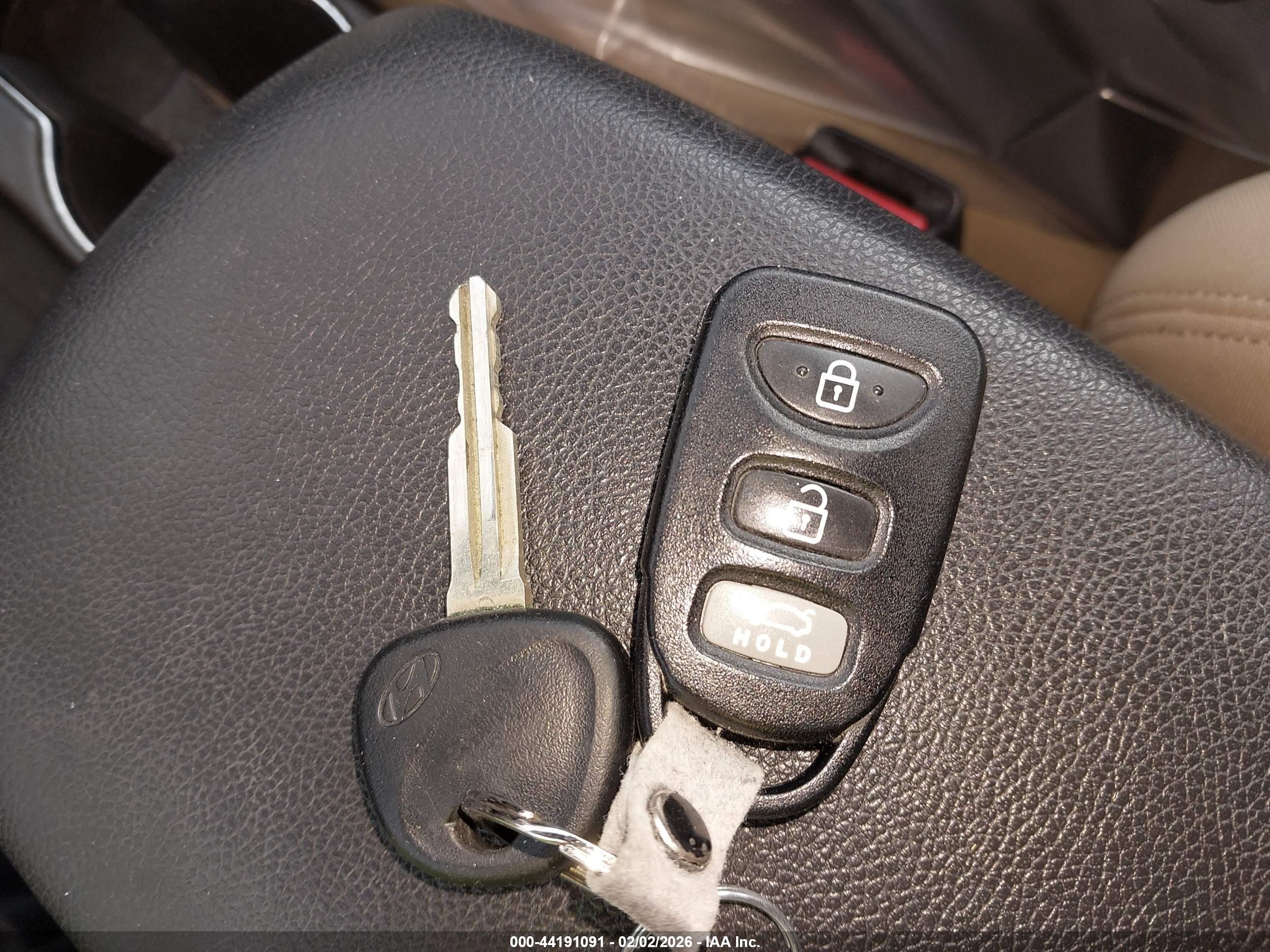 HYUNDAI ELANTRA image 11