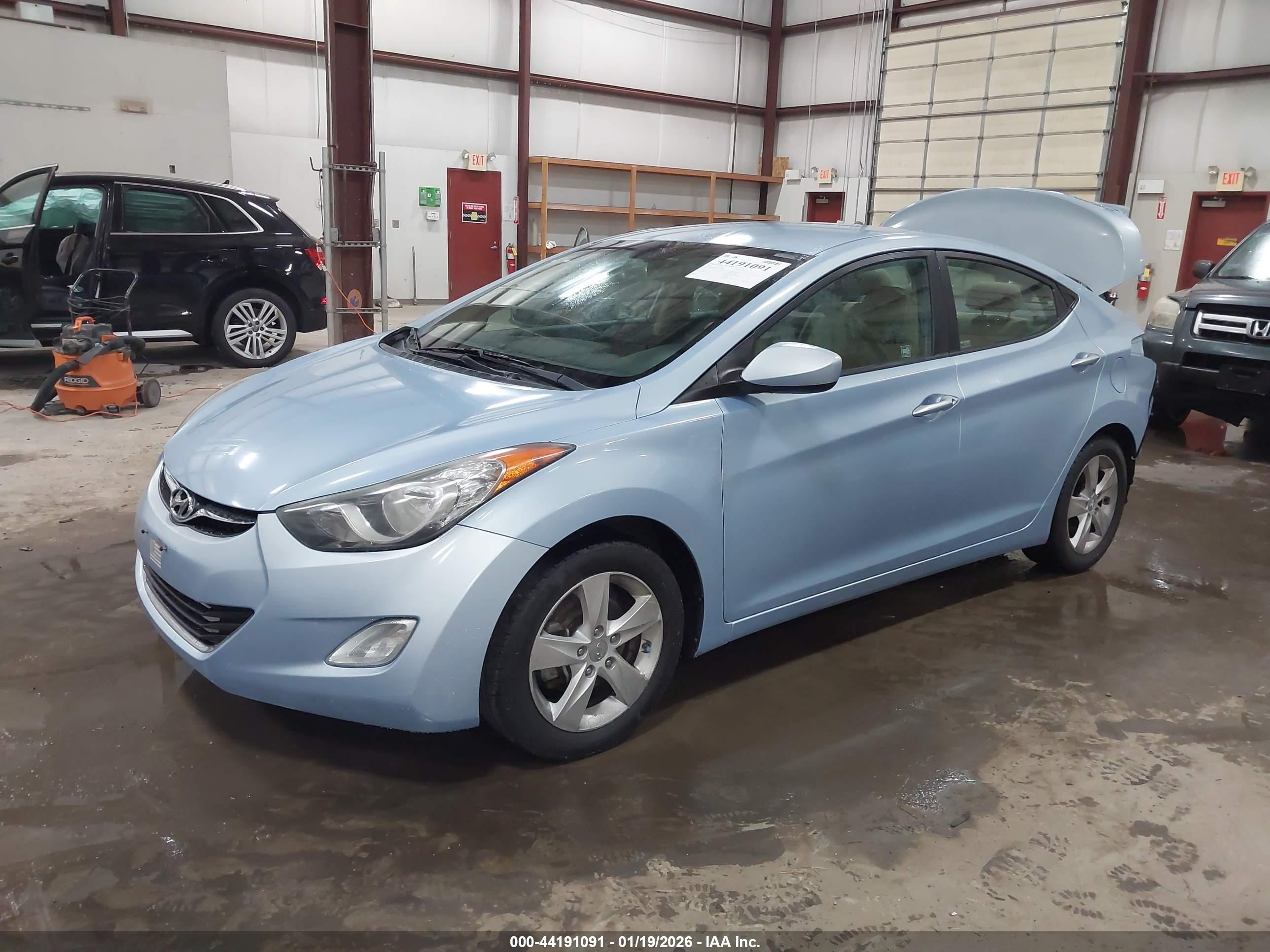 HYUNDAI ELANTRA image 2