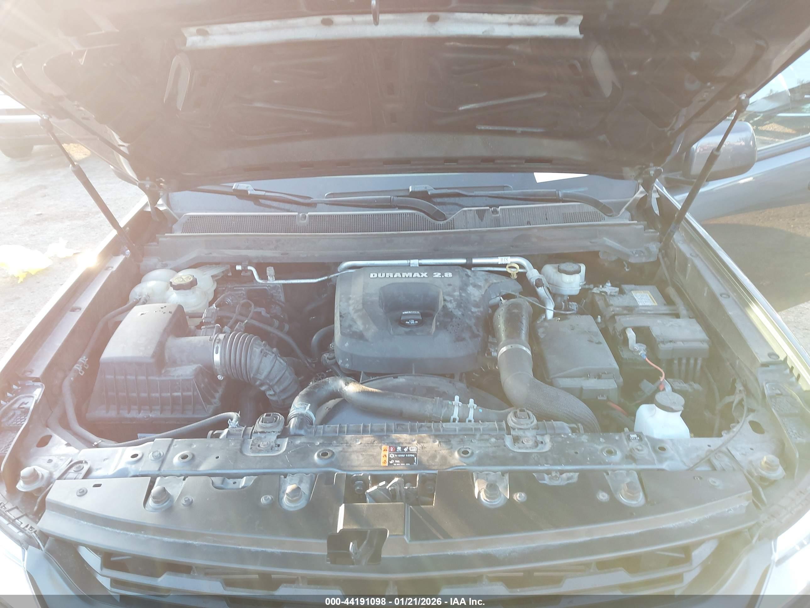 CHEVROLET COLORADO image 10