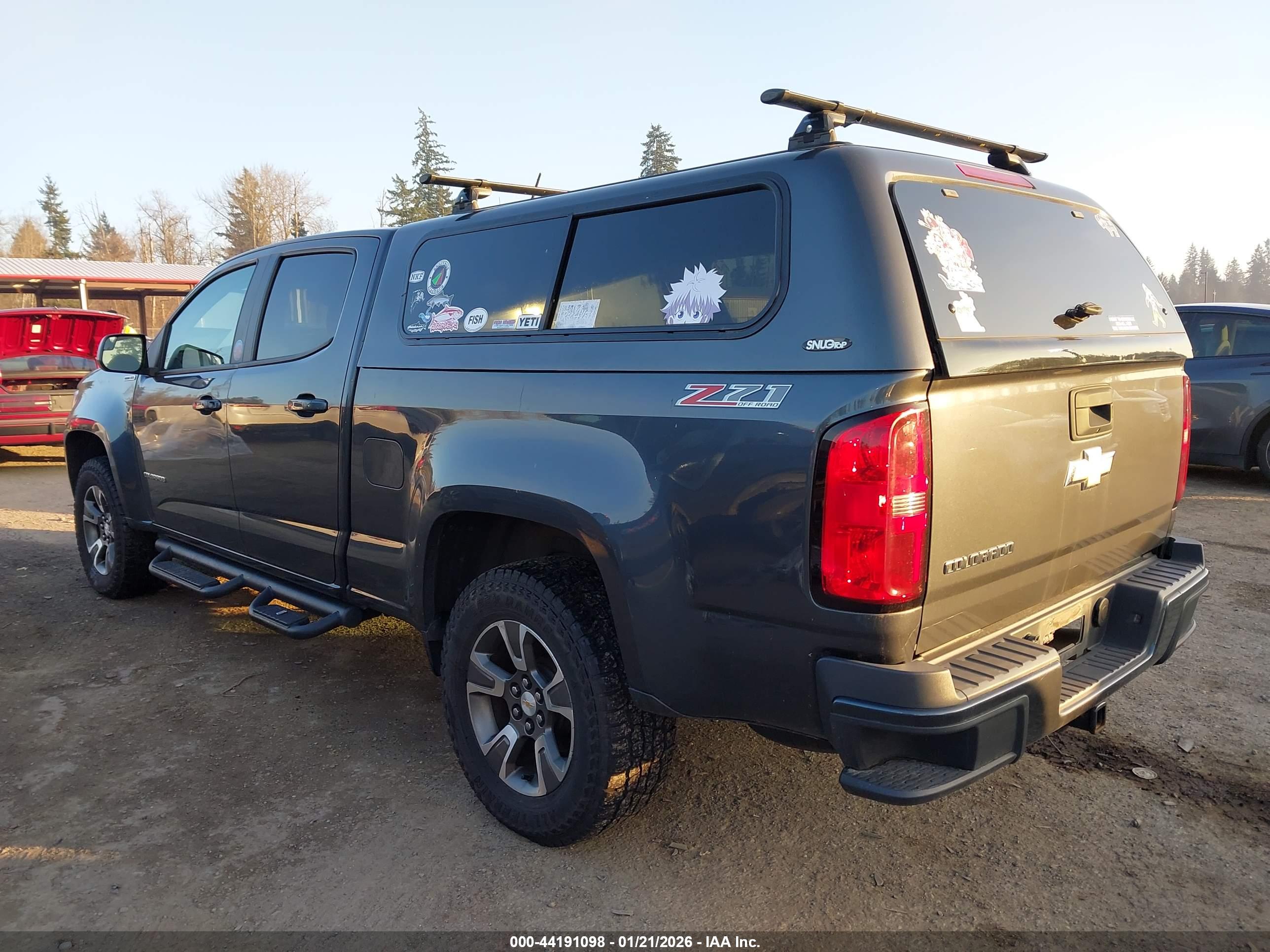 CHEVROLET COLORADO image 3