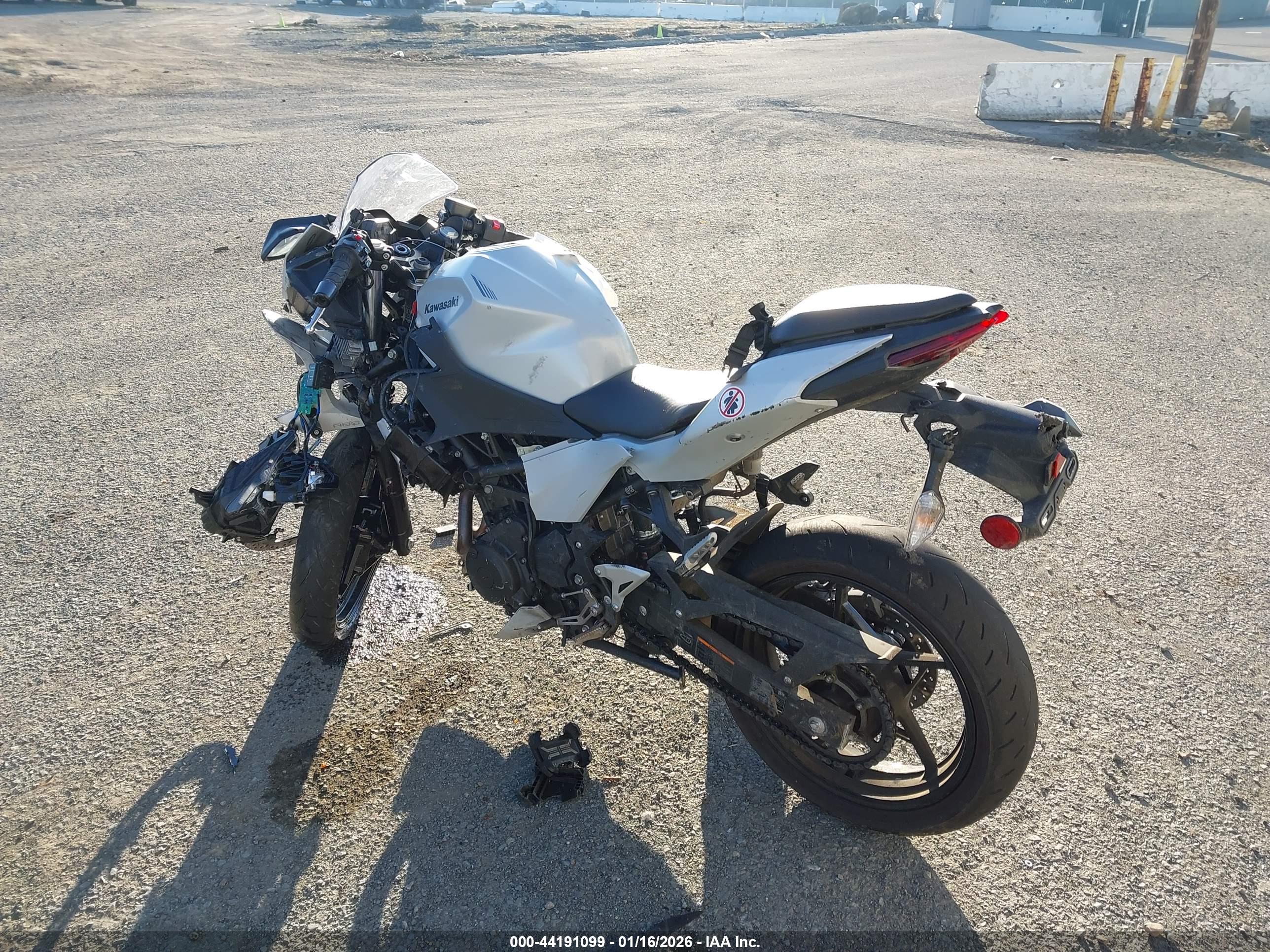 KAWASAKI EX500 image 3