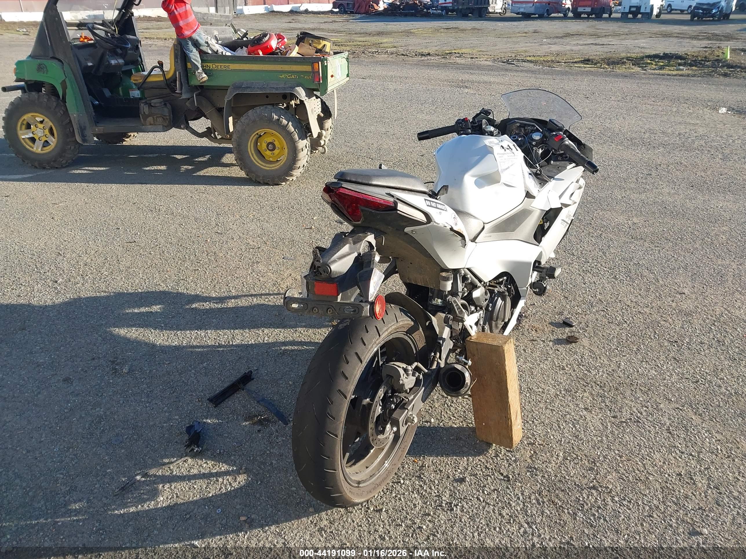 KAWASAKI EX500 image 4