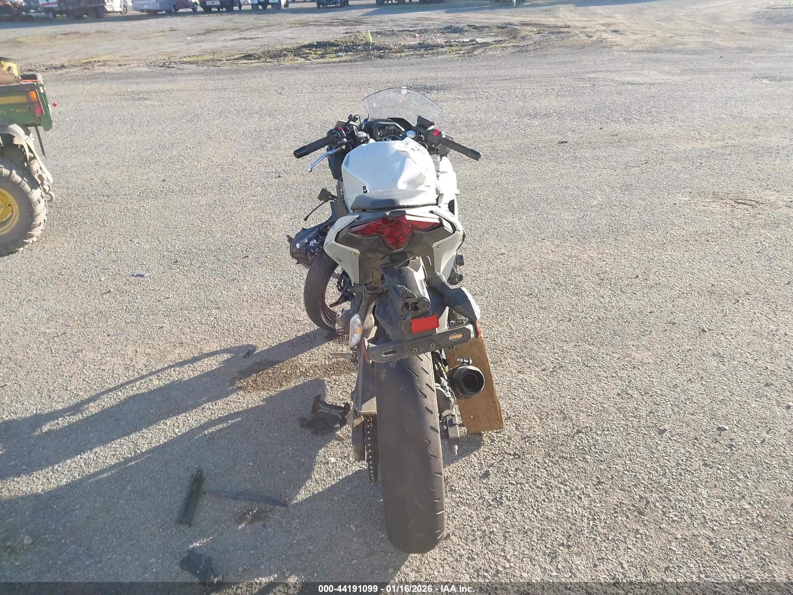KAWASAKI EX500 image 6