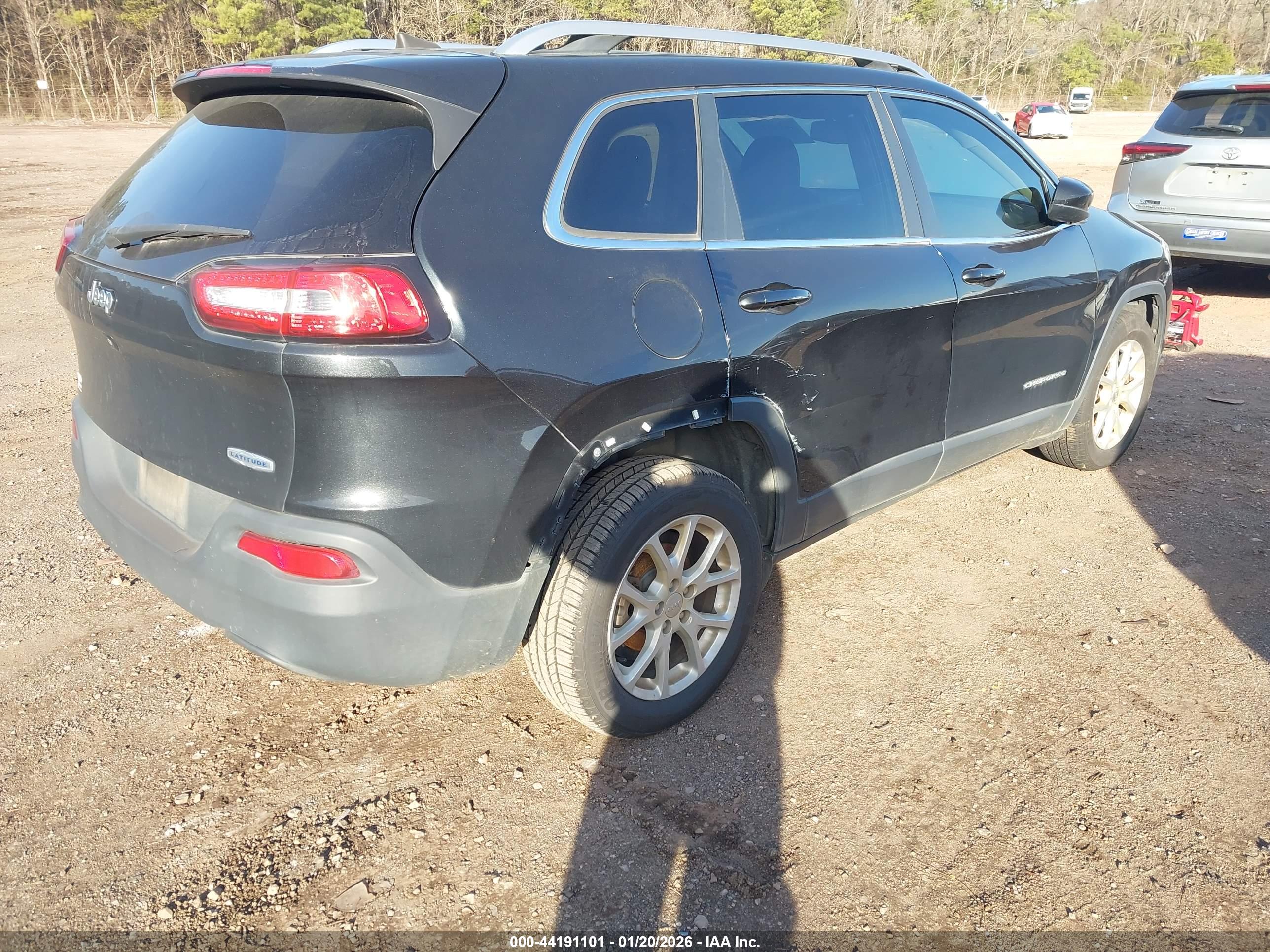 JEEP CHEROKEE image 4
