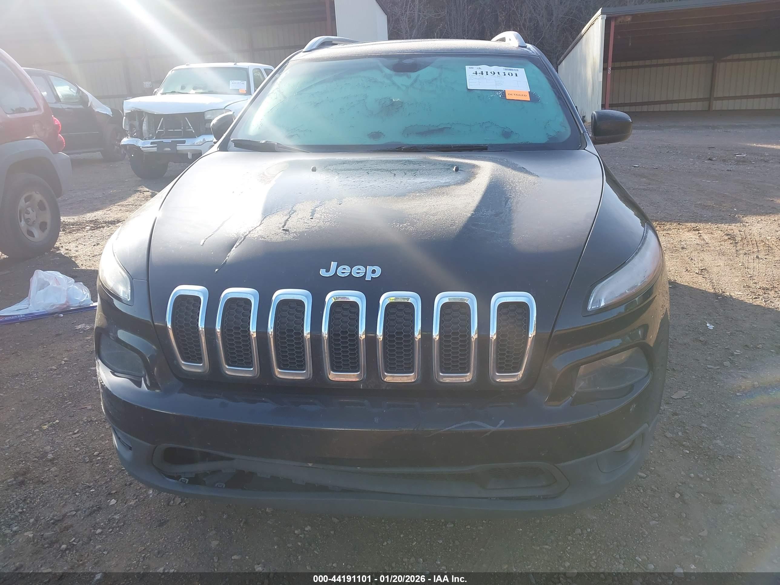 JEEP CHEROKEE image 6