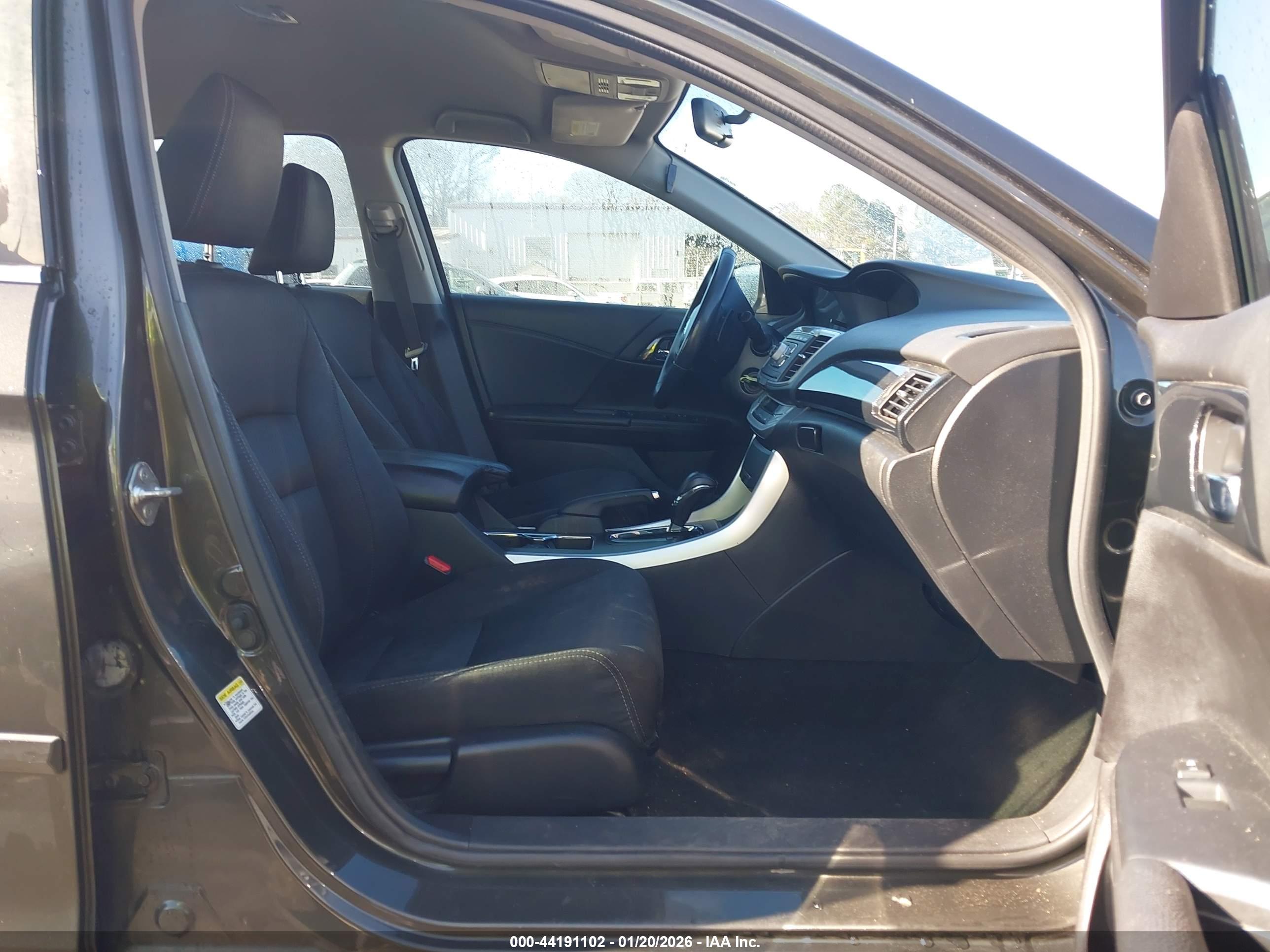 HONDA ACCORD image 5