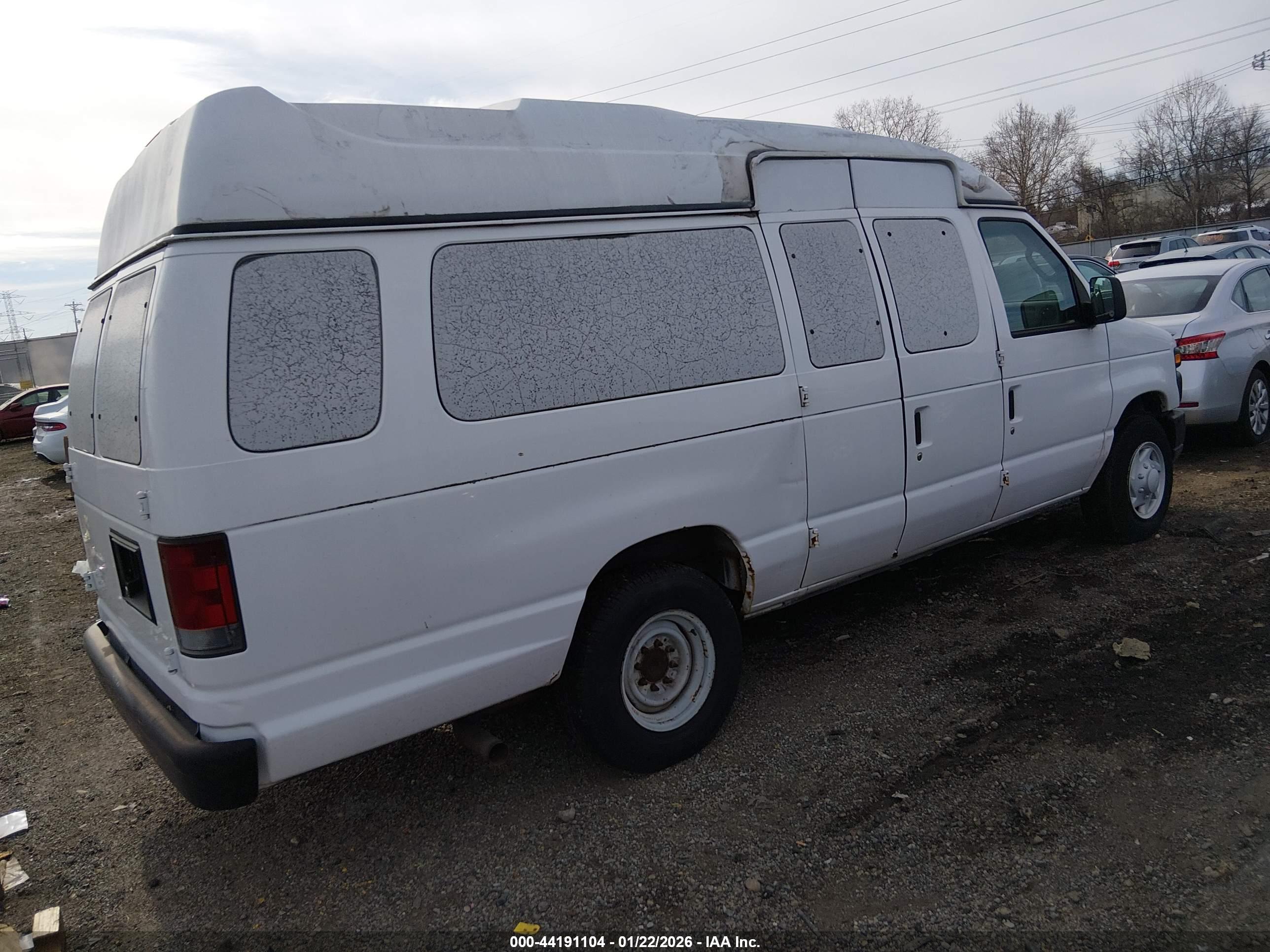FORD E-350 image 4