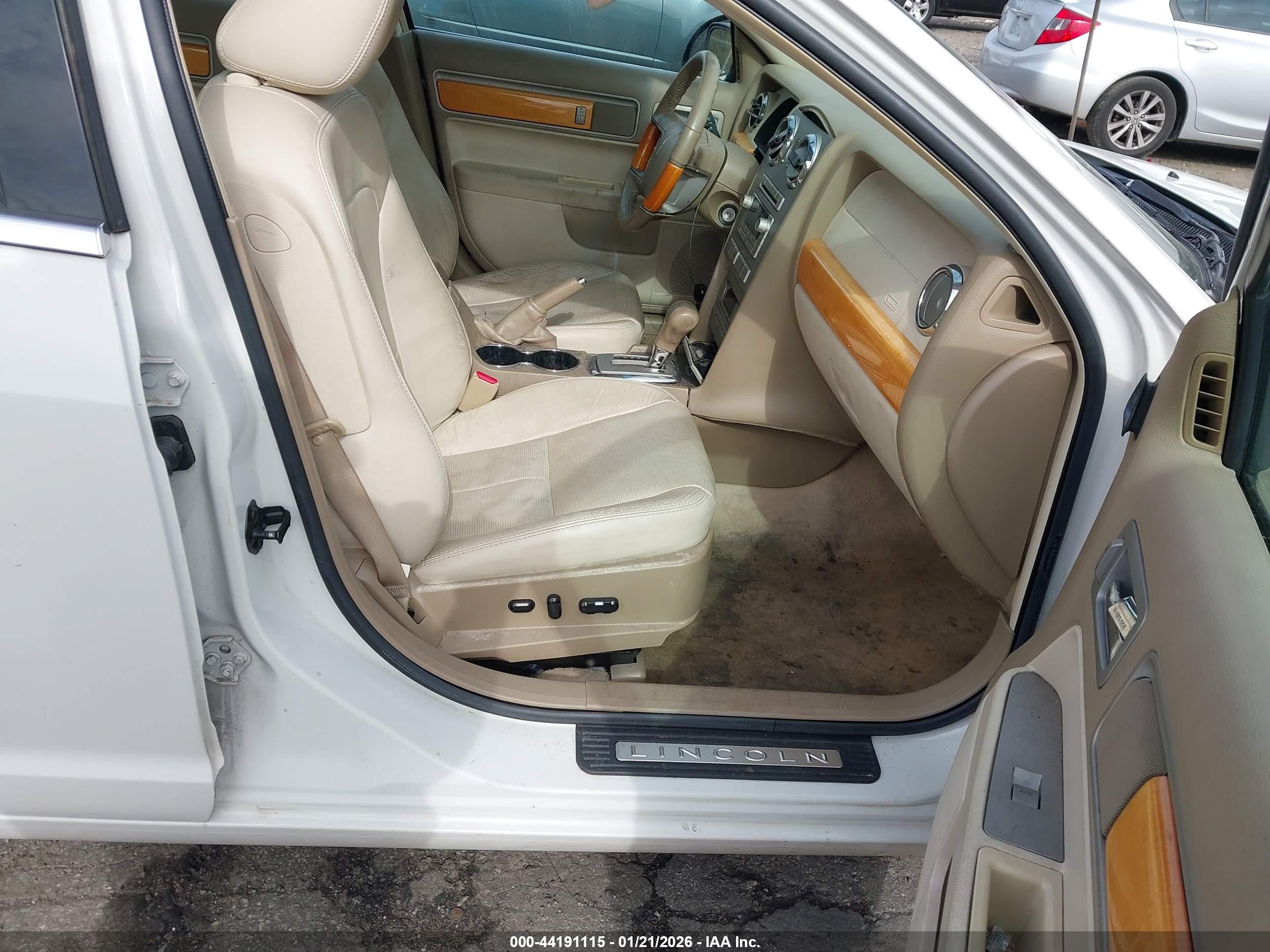 LINCOLN MKZ image 5