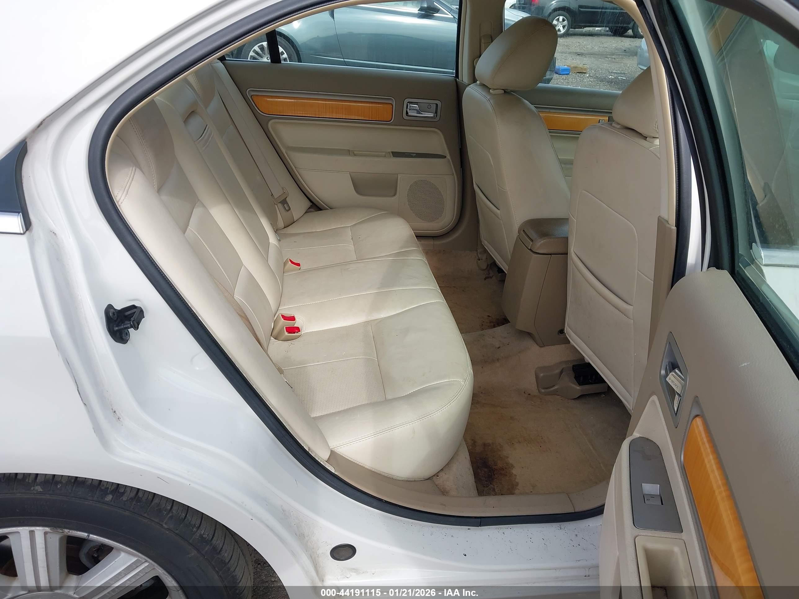 LINCOLN MKZ image 8