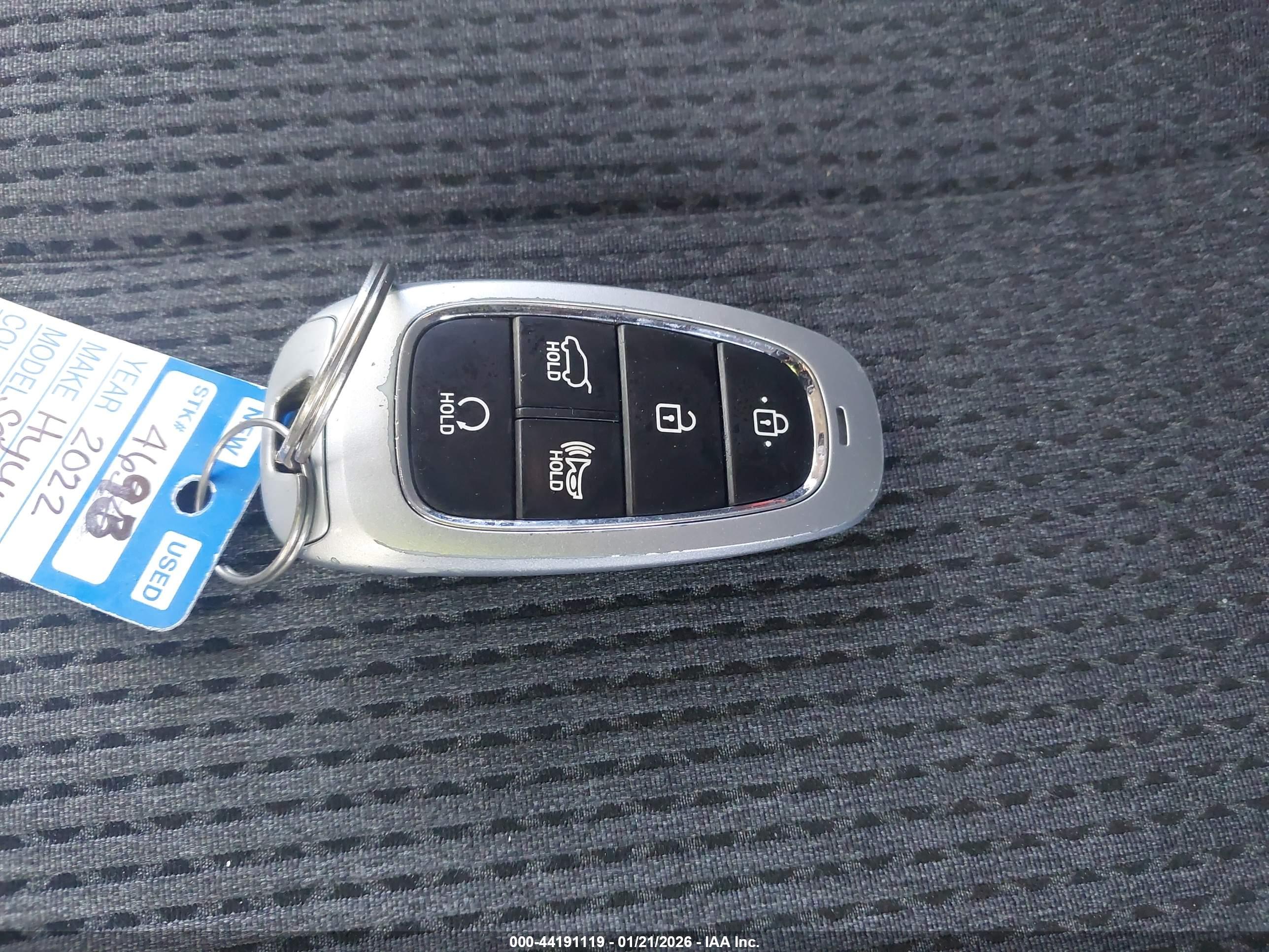 HYUNDAI SANTA image 11