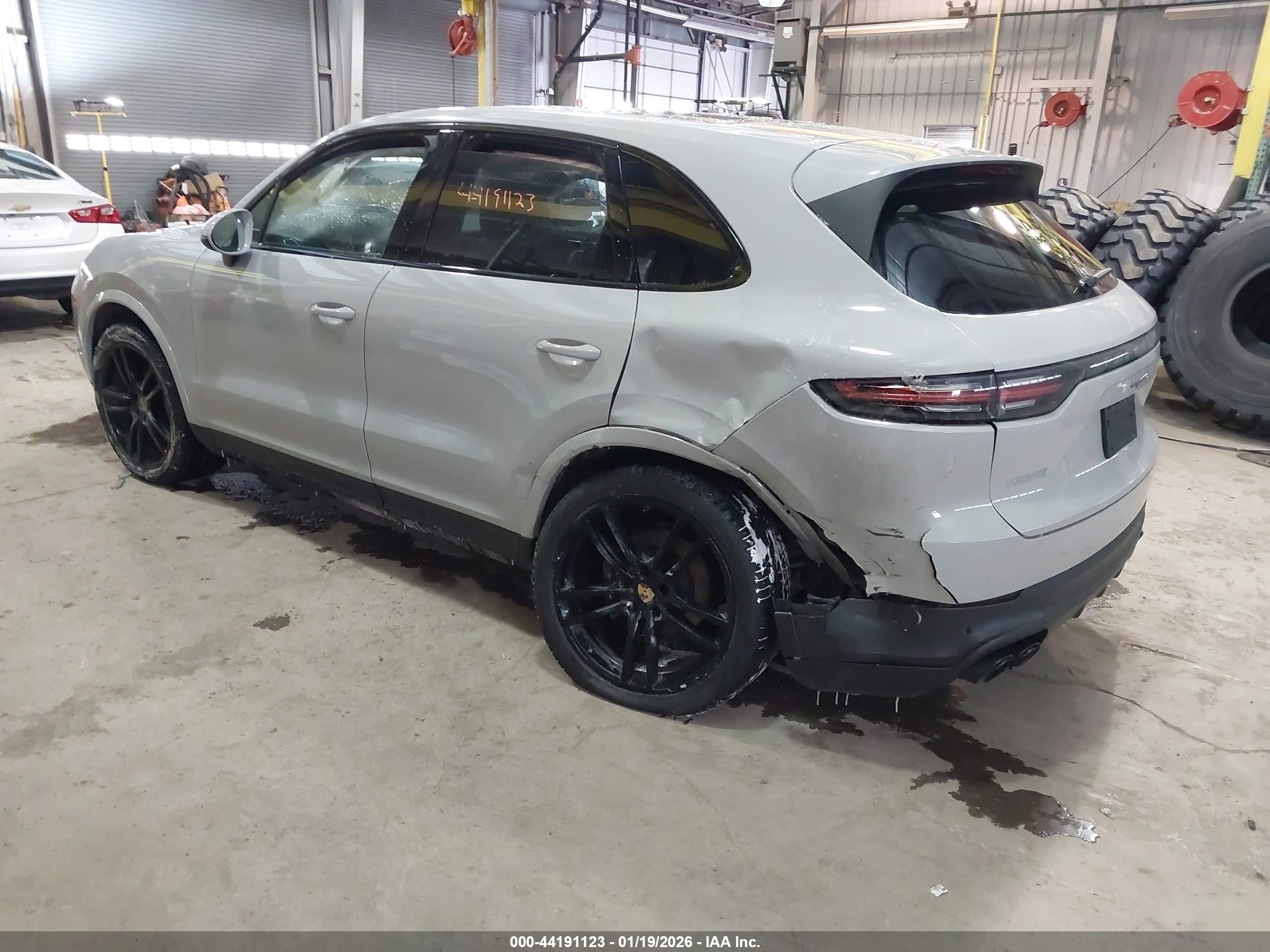 PORSCHE CAYENNE image 3