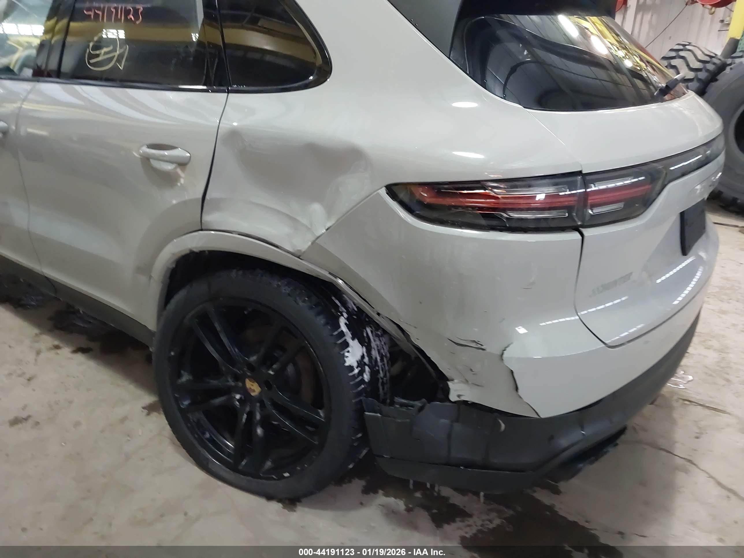 PORSCHE CAYENNE image 6