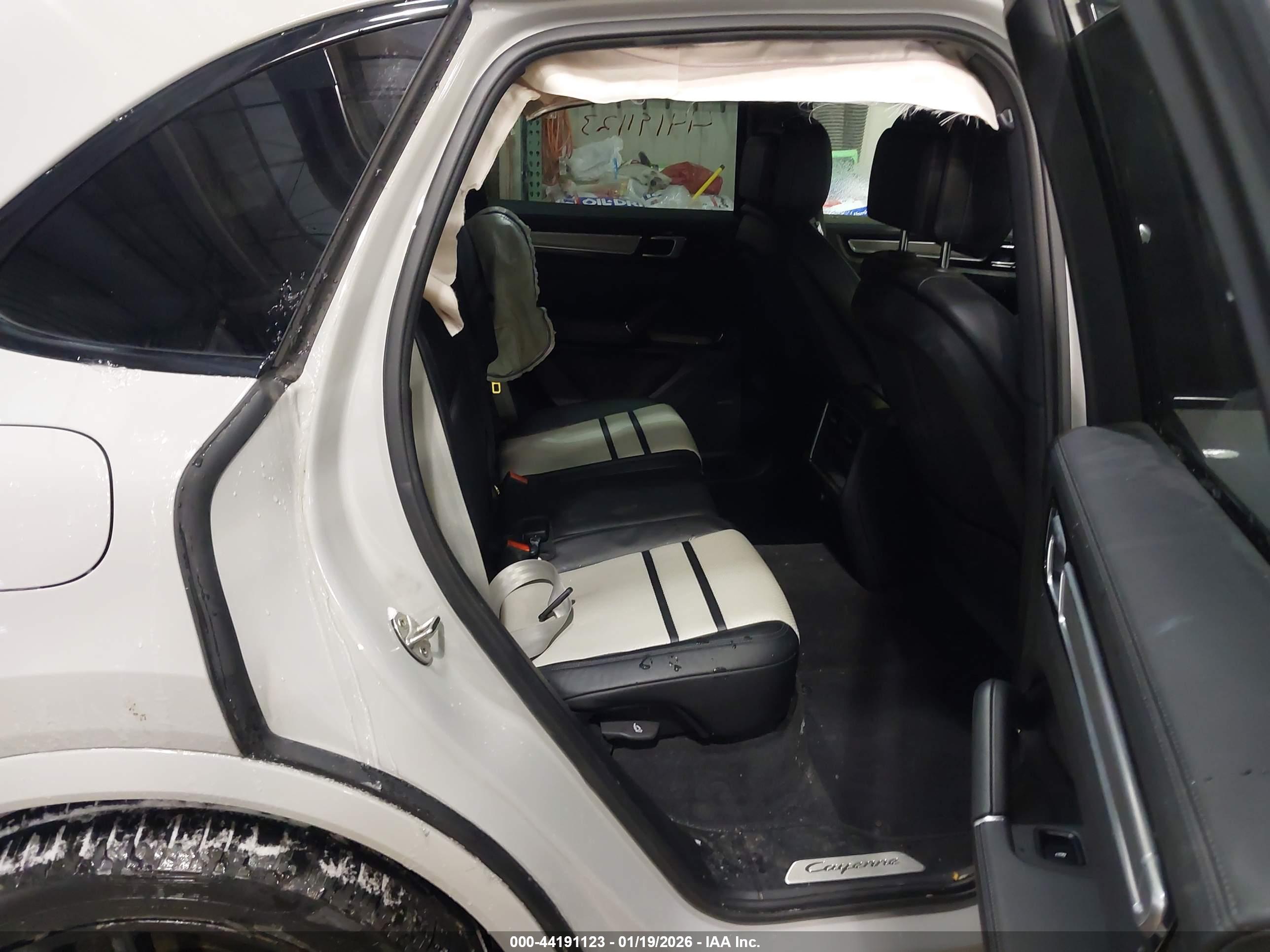 PORSCHE CAYENNE image 8