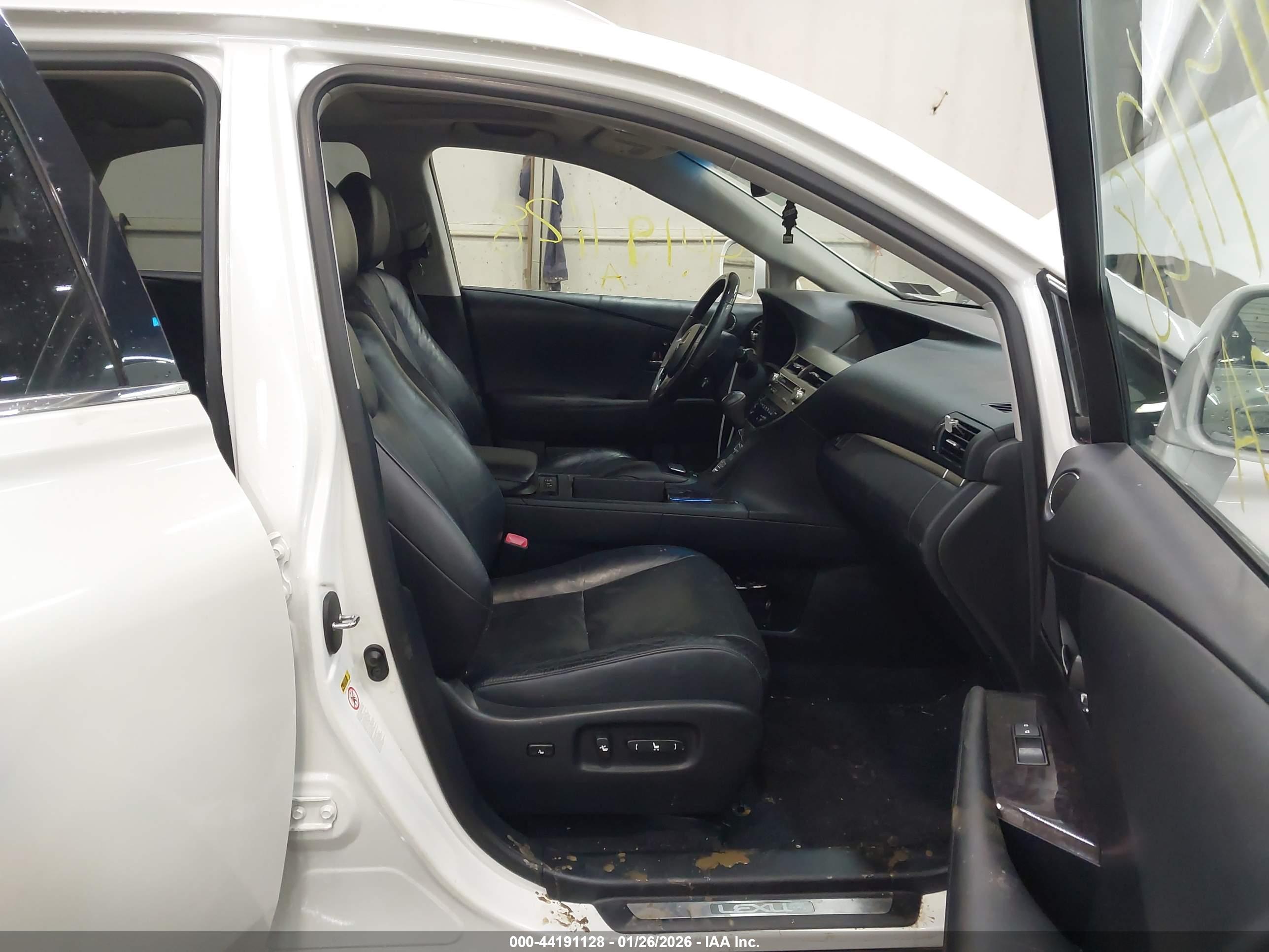 LEXUS RX image 5