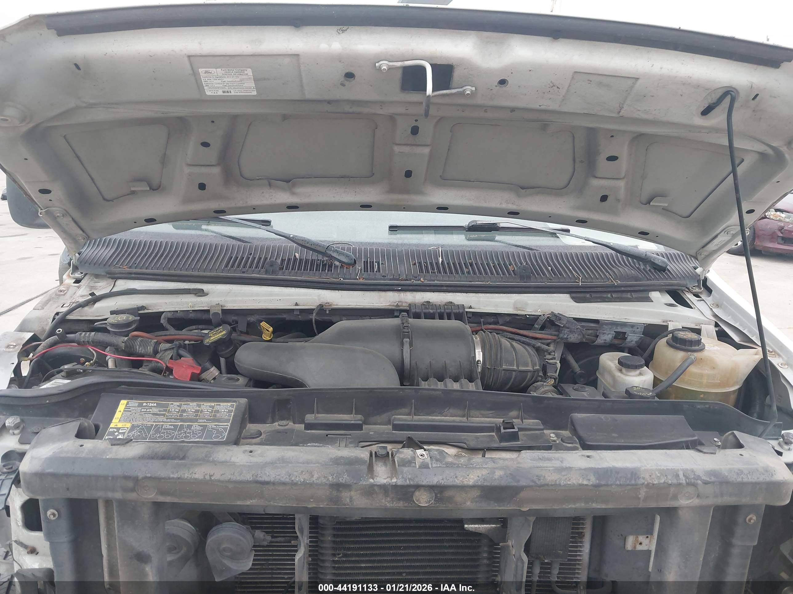 FORD E-250 image 10