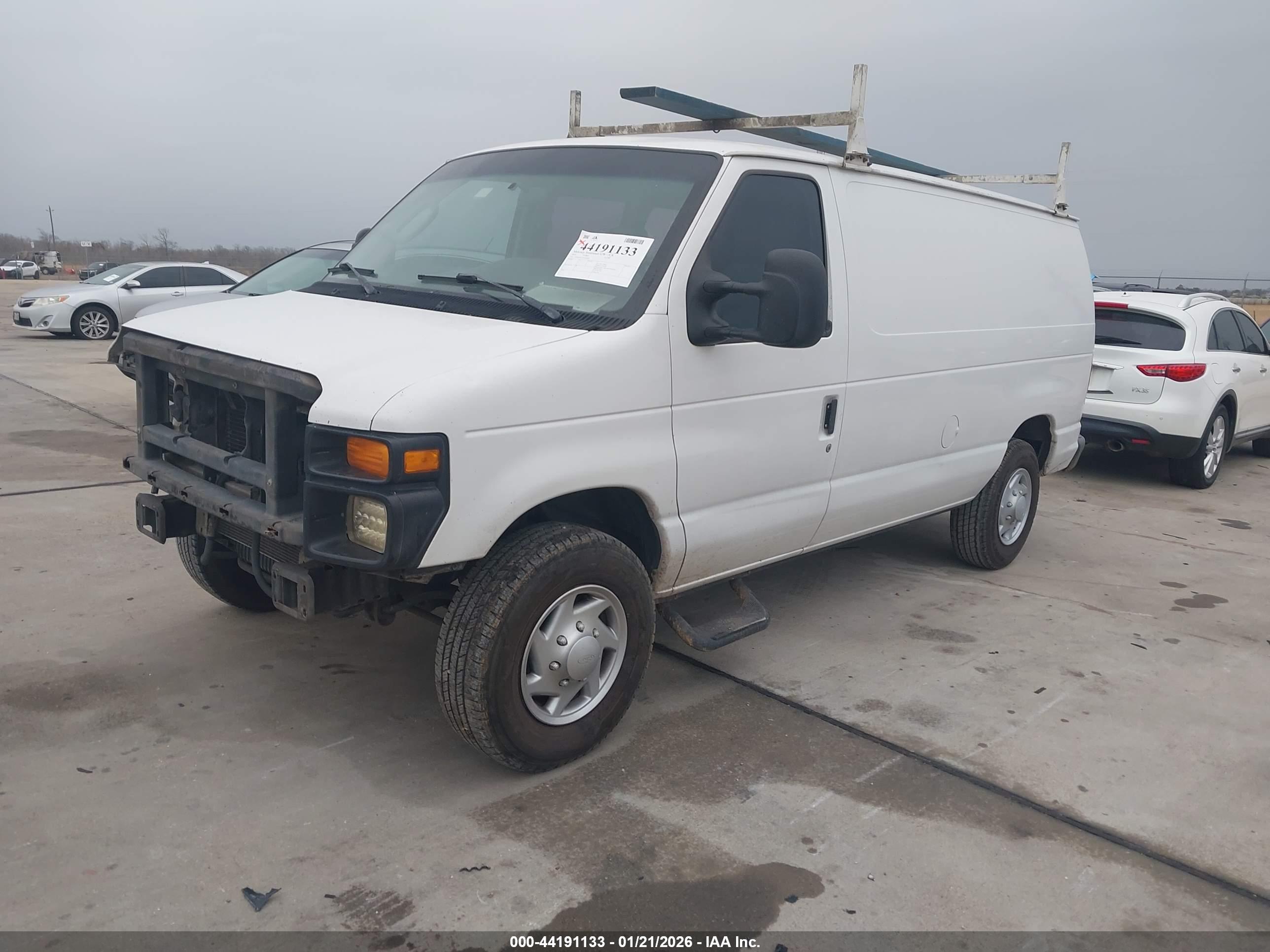 FORD E-250 image 2