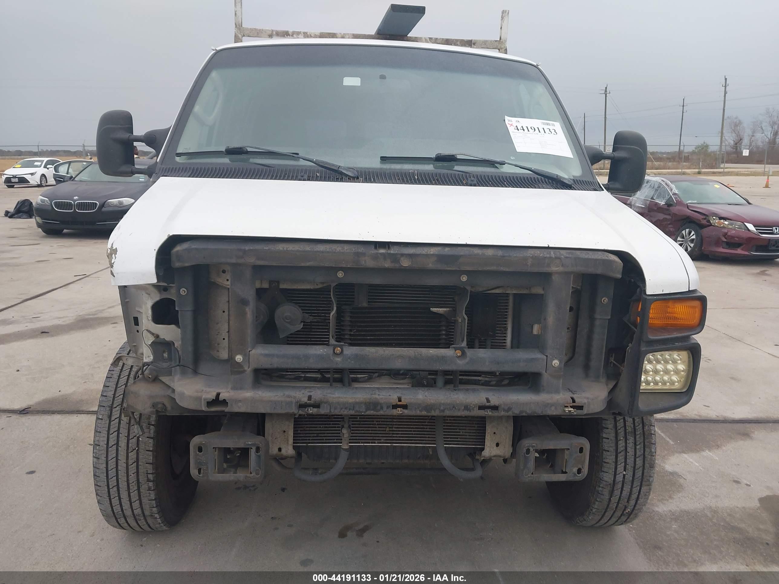 FORD E-250 image 6