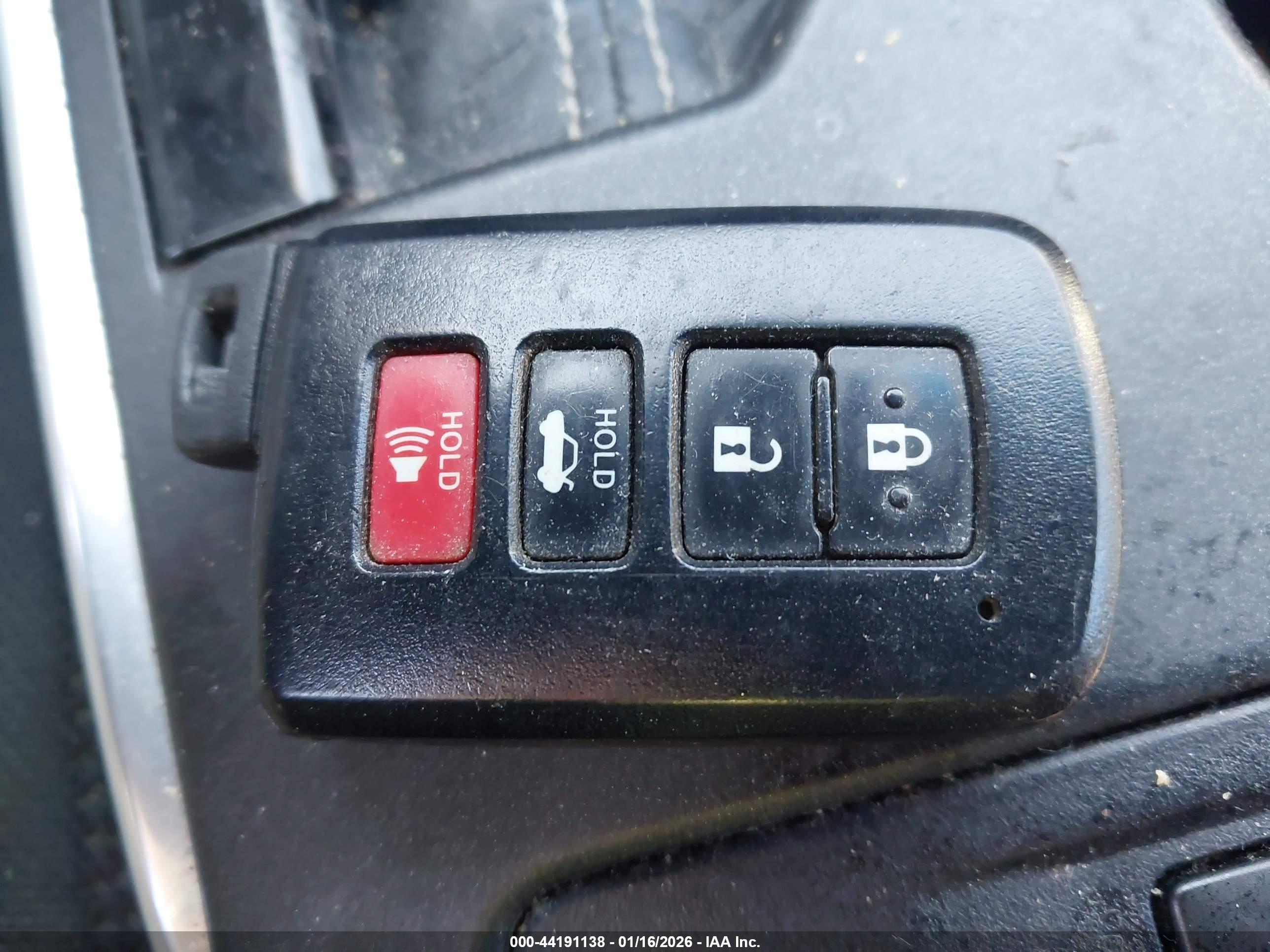 TOYOTA CAMRY image 11