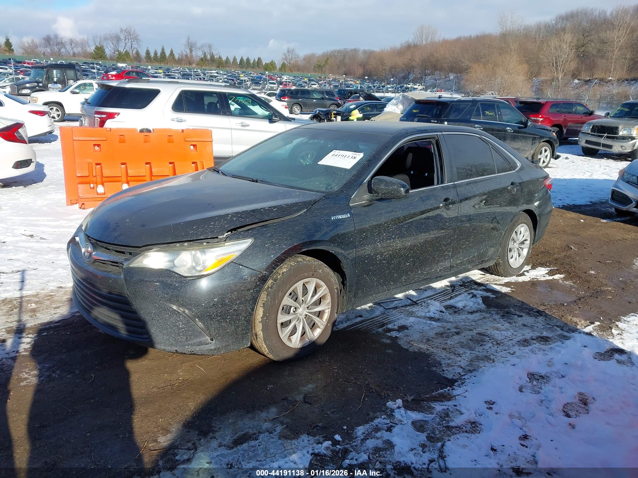 TOYOTA CAMRY image 2