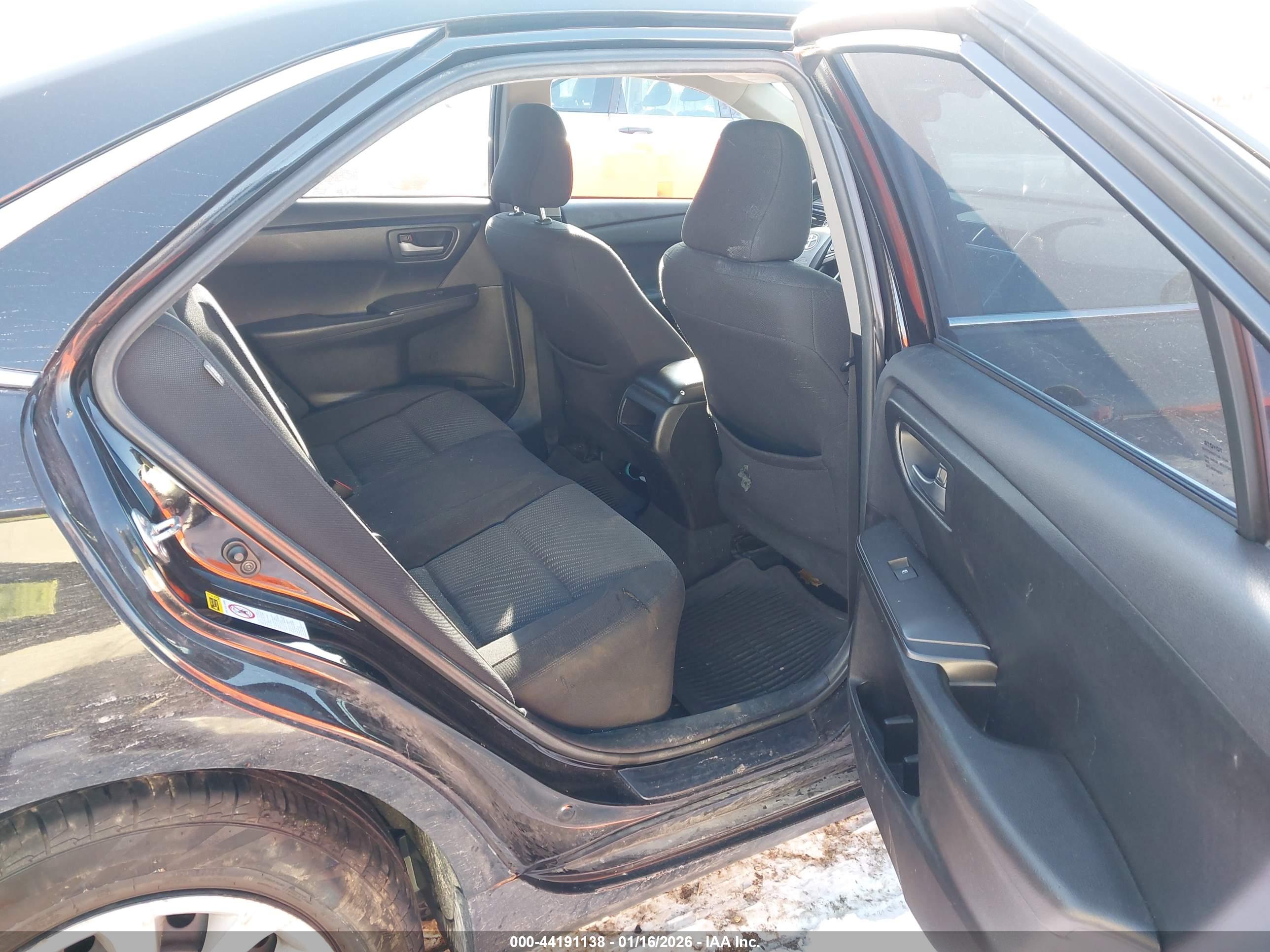 TOYOTA CAMRY image 8