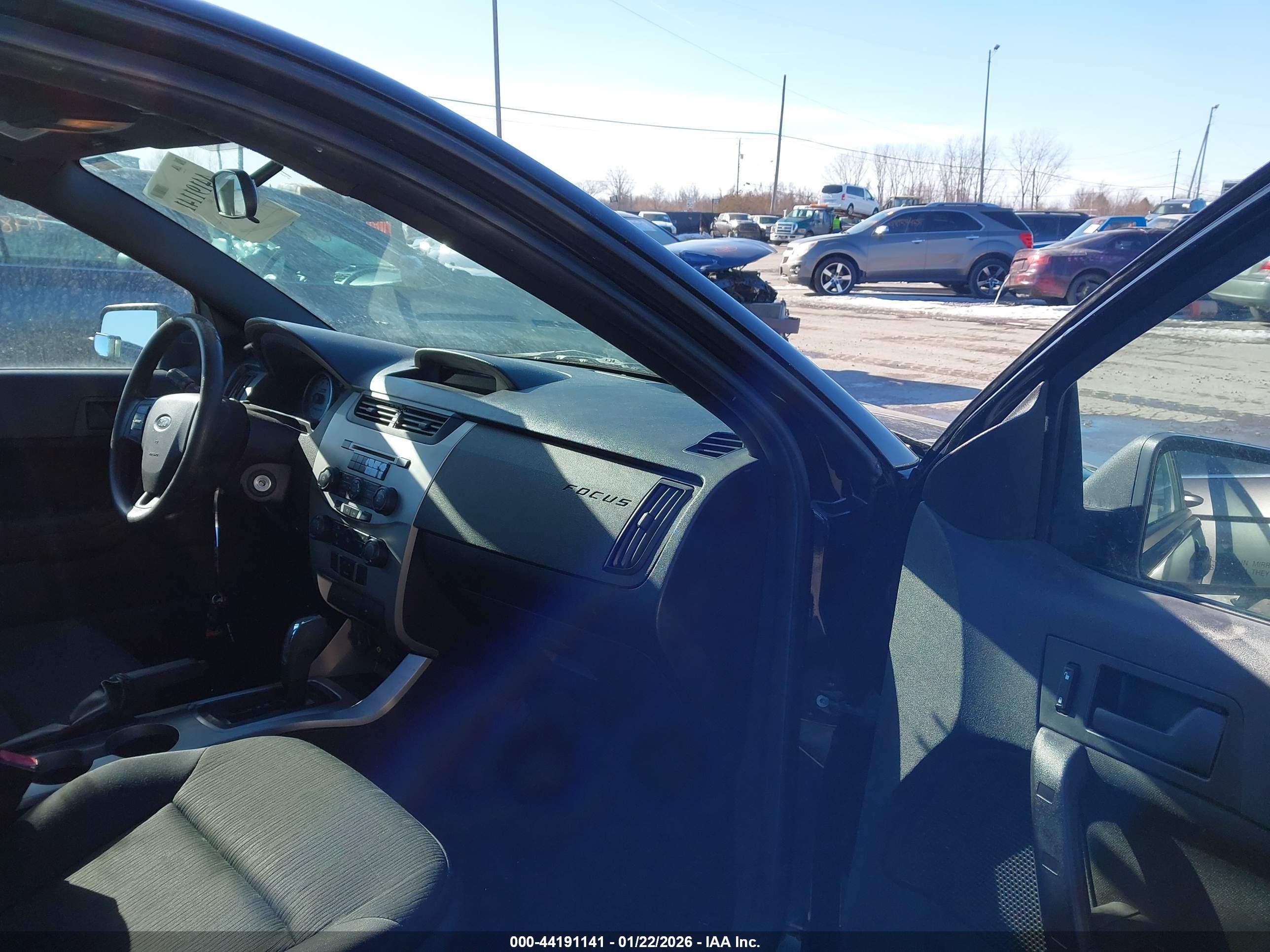 FORD FOCUS image 5