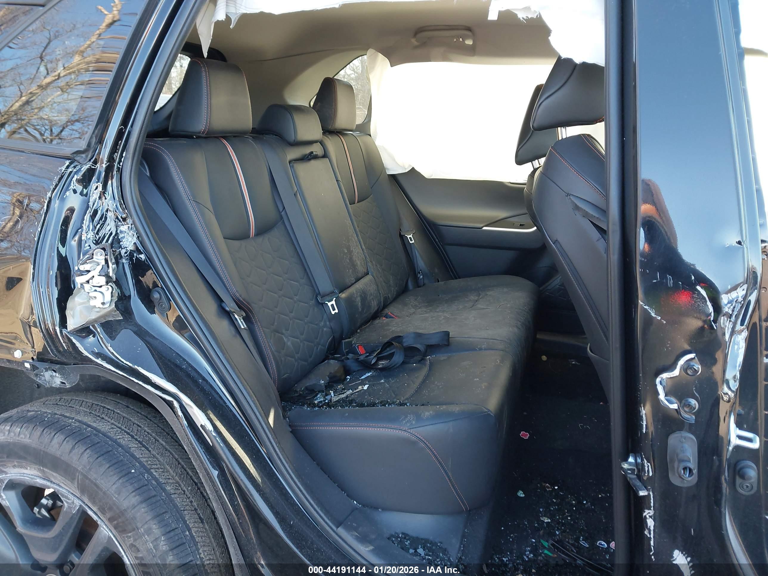 TOYOTA RAV4 image 8