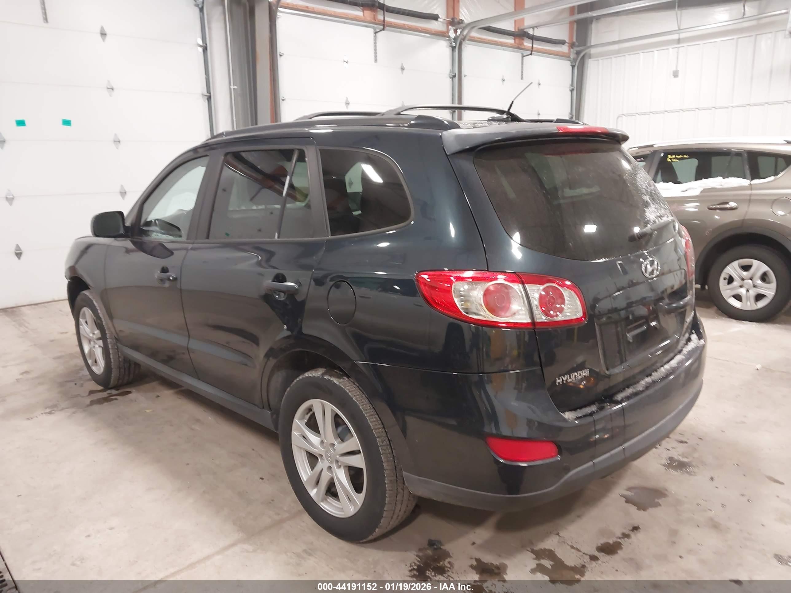 HYUNDAI SANTA image 3