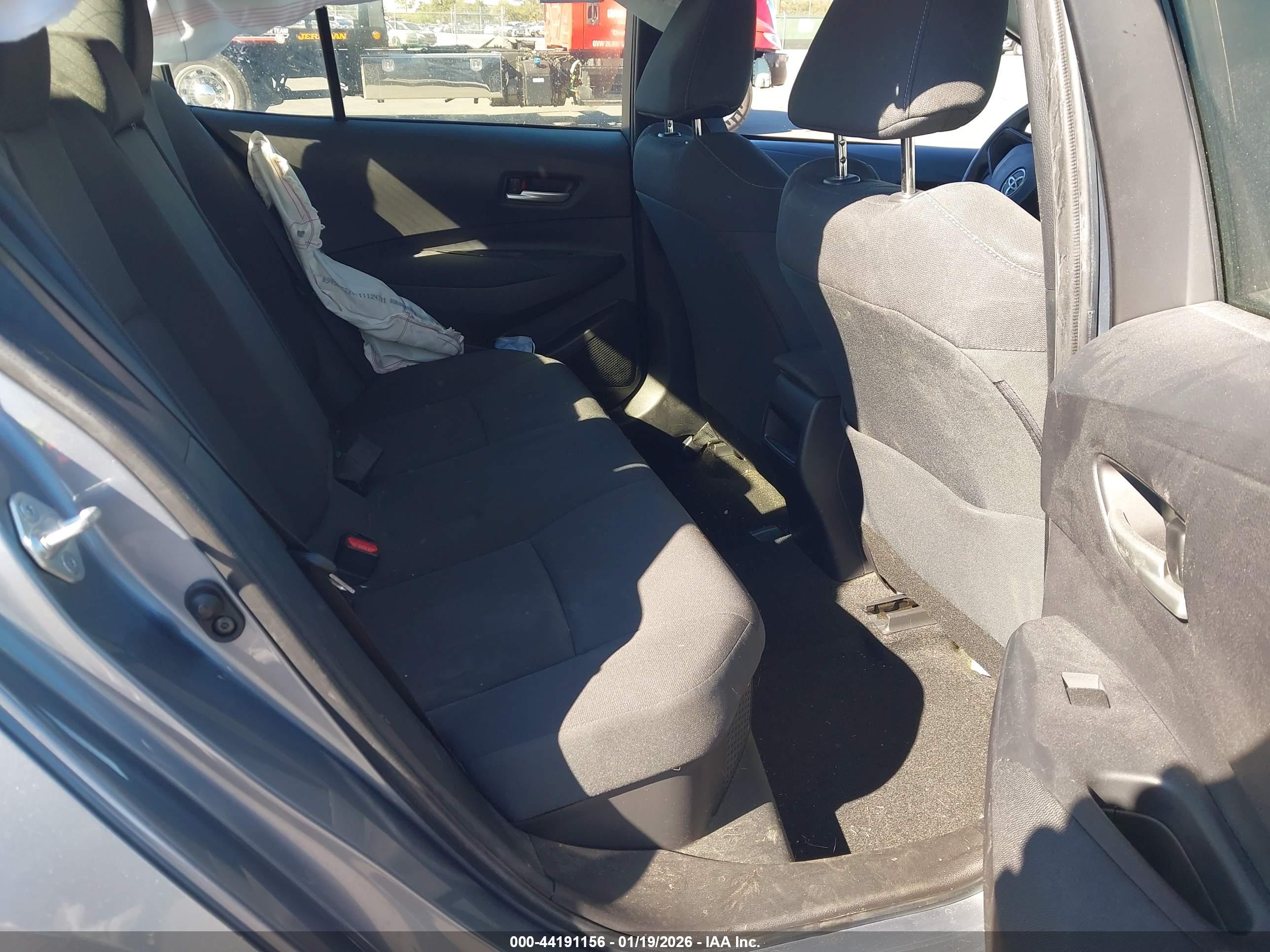 TOYOTA COROLLA image 8