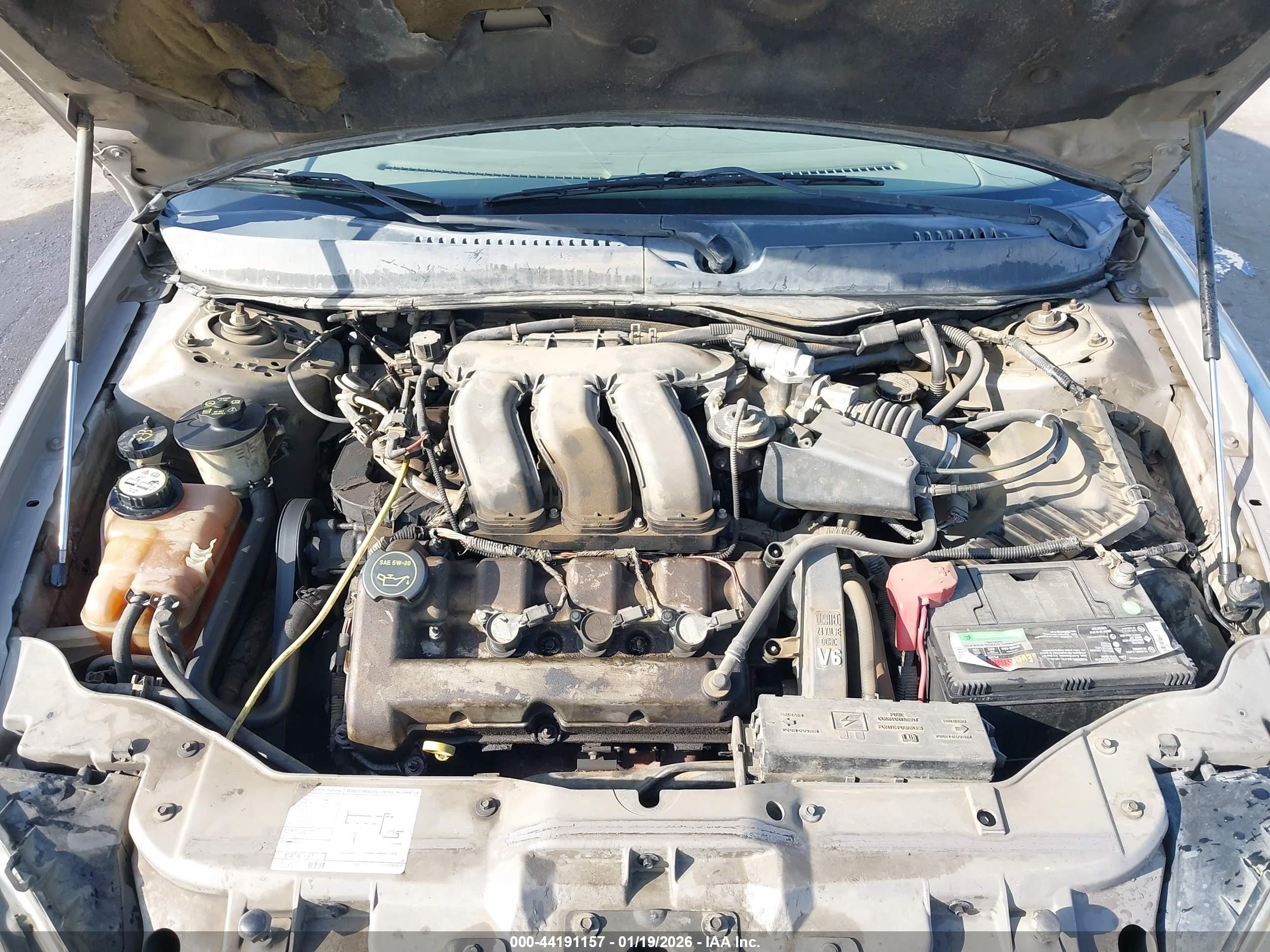 FORD TAURUS image 10