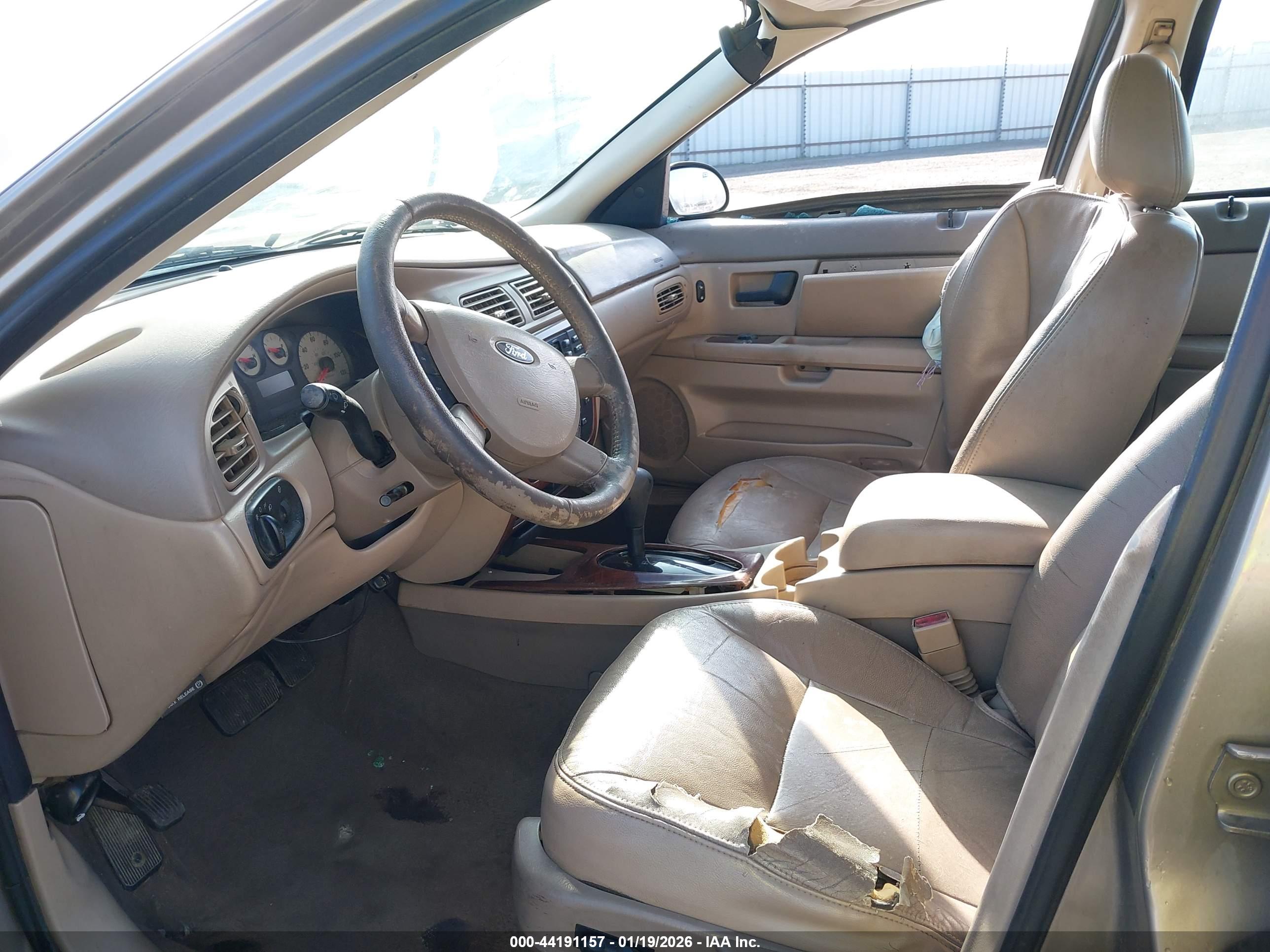 FORD TAURUS image 5