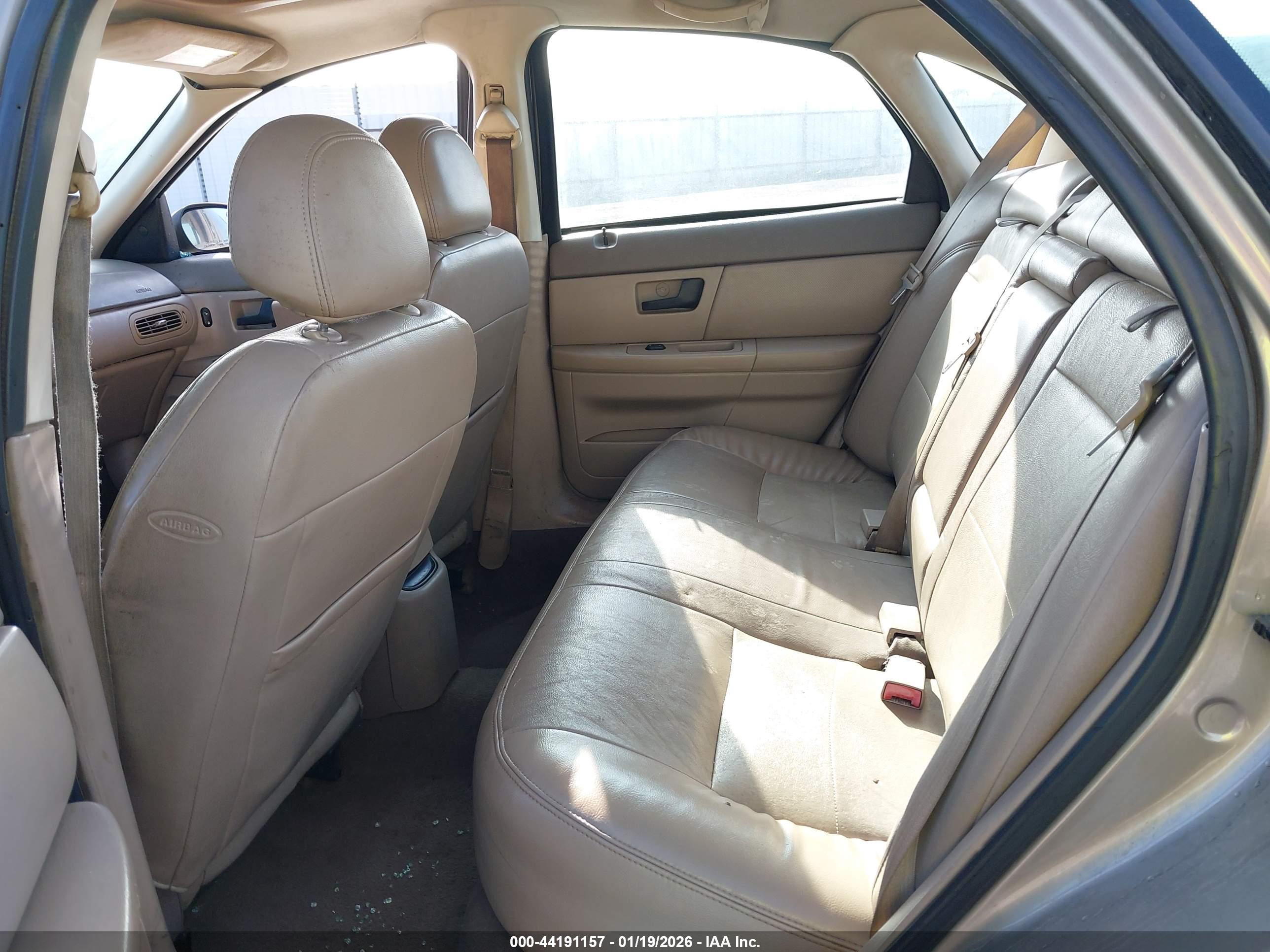 FORD TAURUS image 8