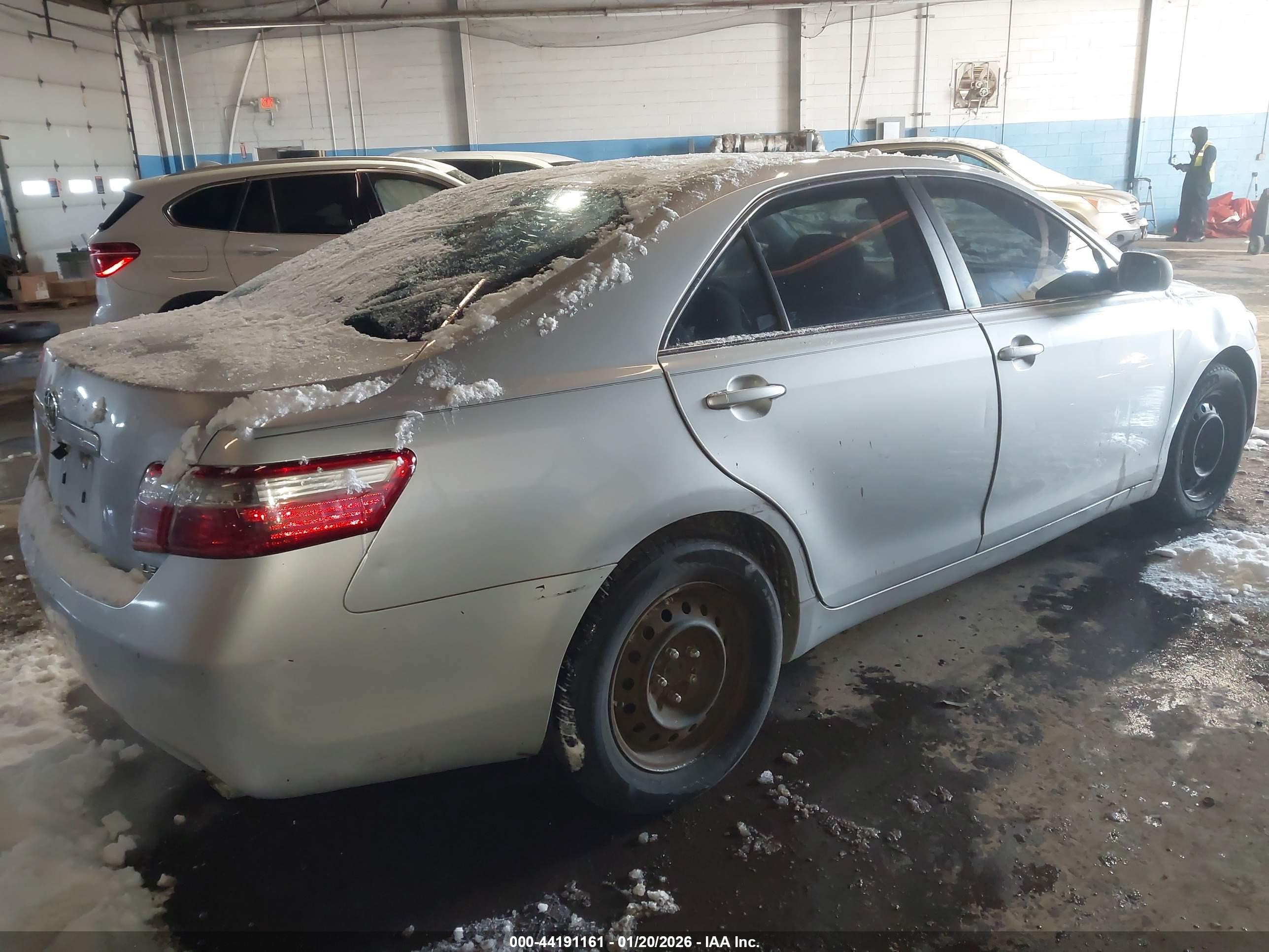 TOYOTA CAMRY image 4