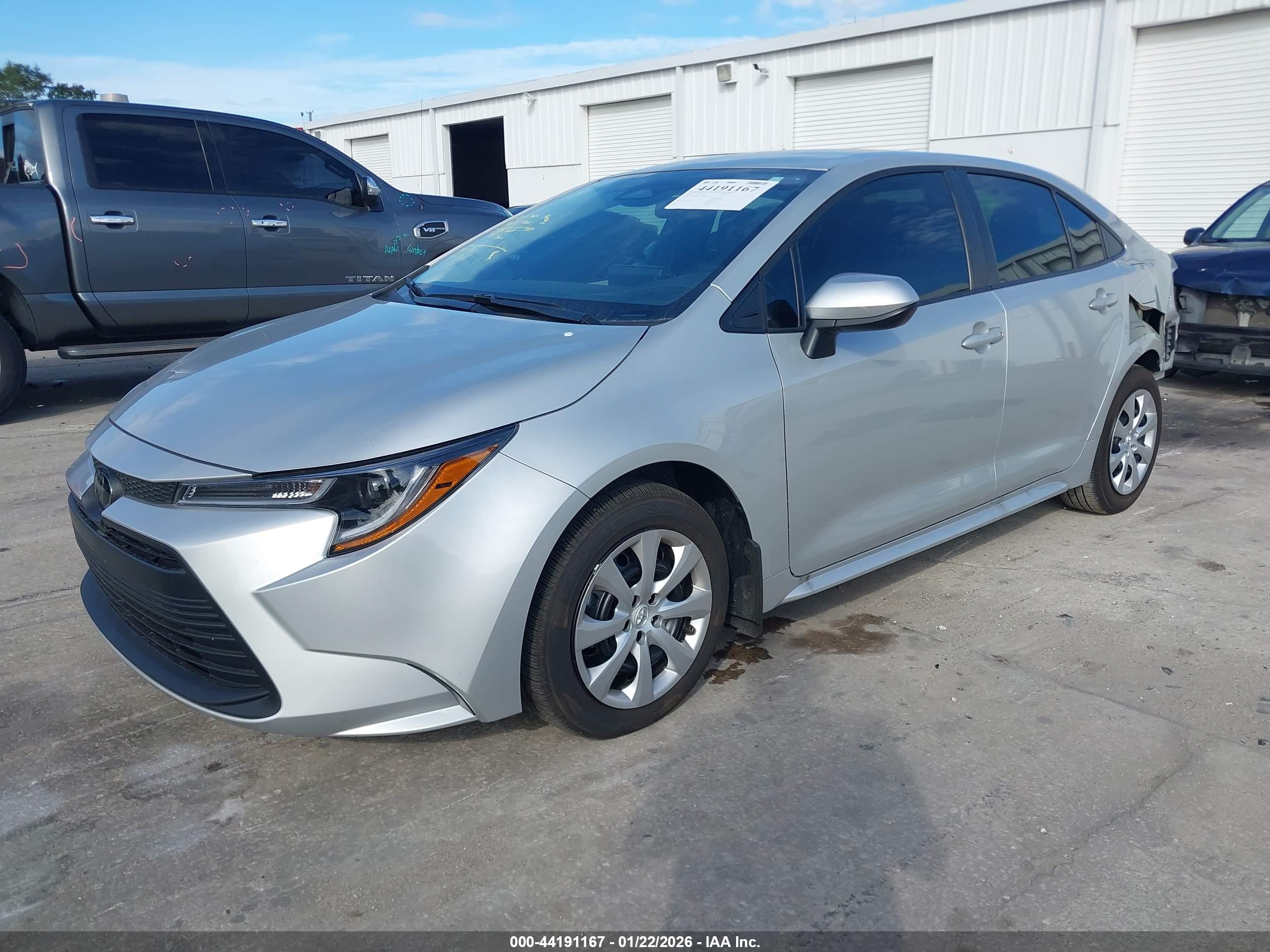 TOYOTA COROLLA image 2