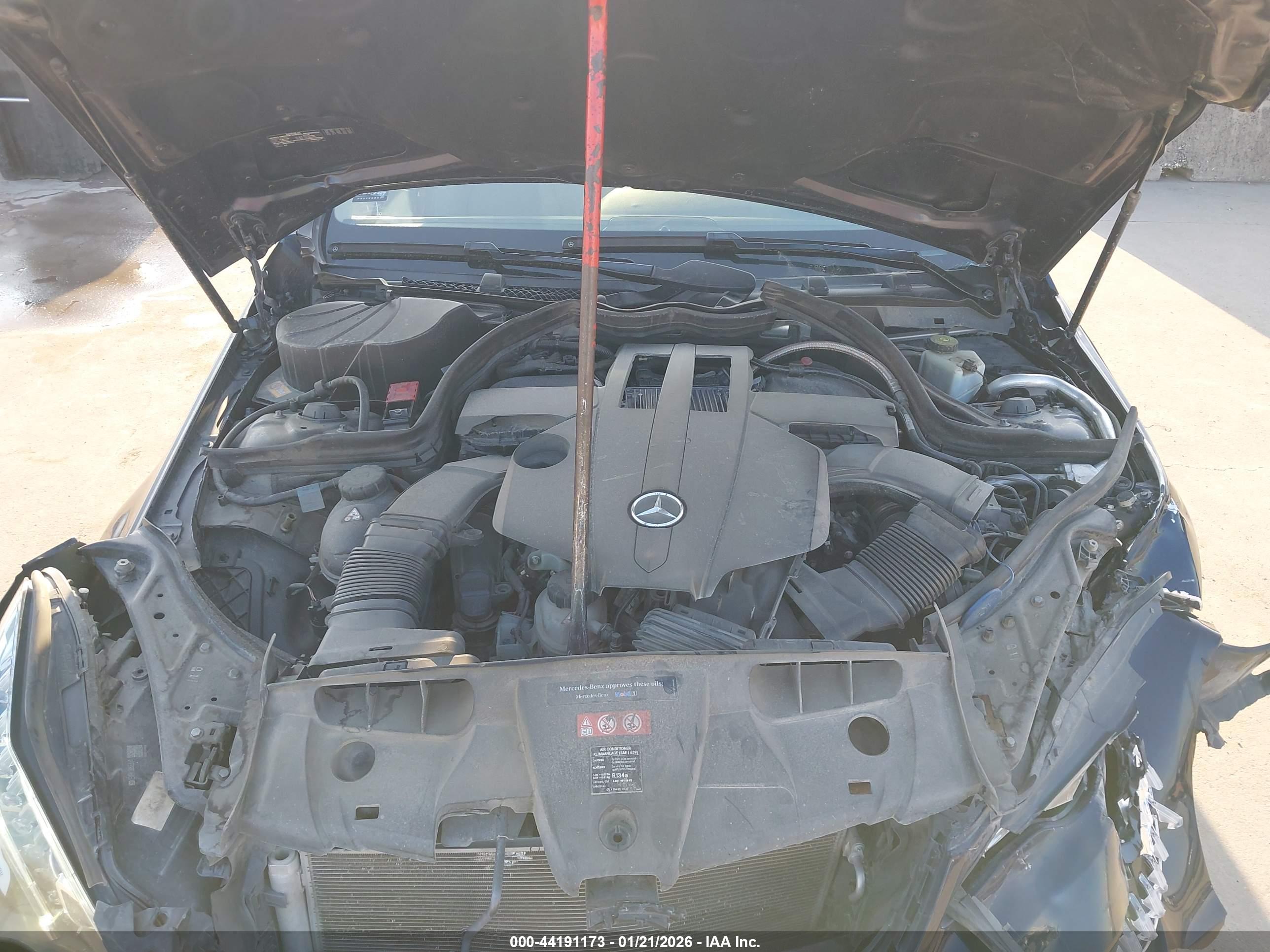 MERCEDES-BENZ E image 10